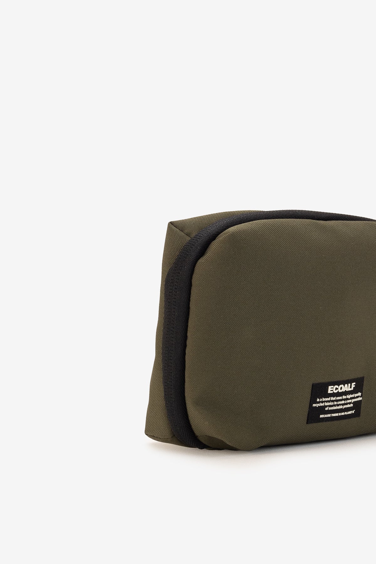 GREEN WAKAI TOILETRY BAG