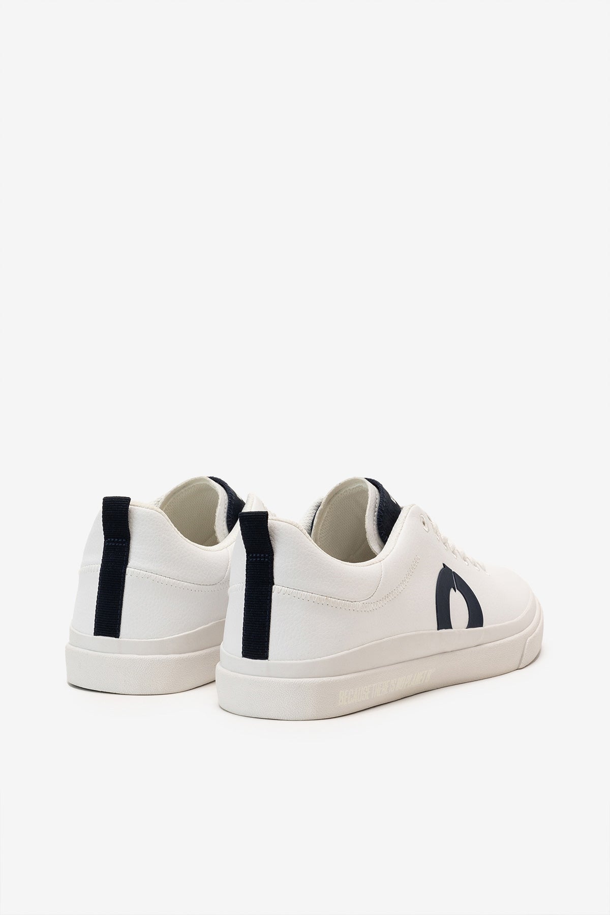 ZAPATILLAS TAMESIS DE PIEL AZUL MARINO