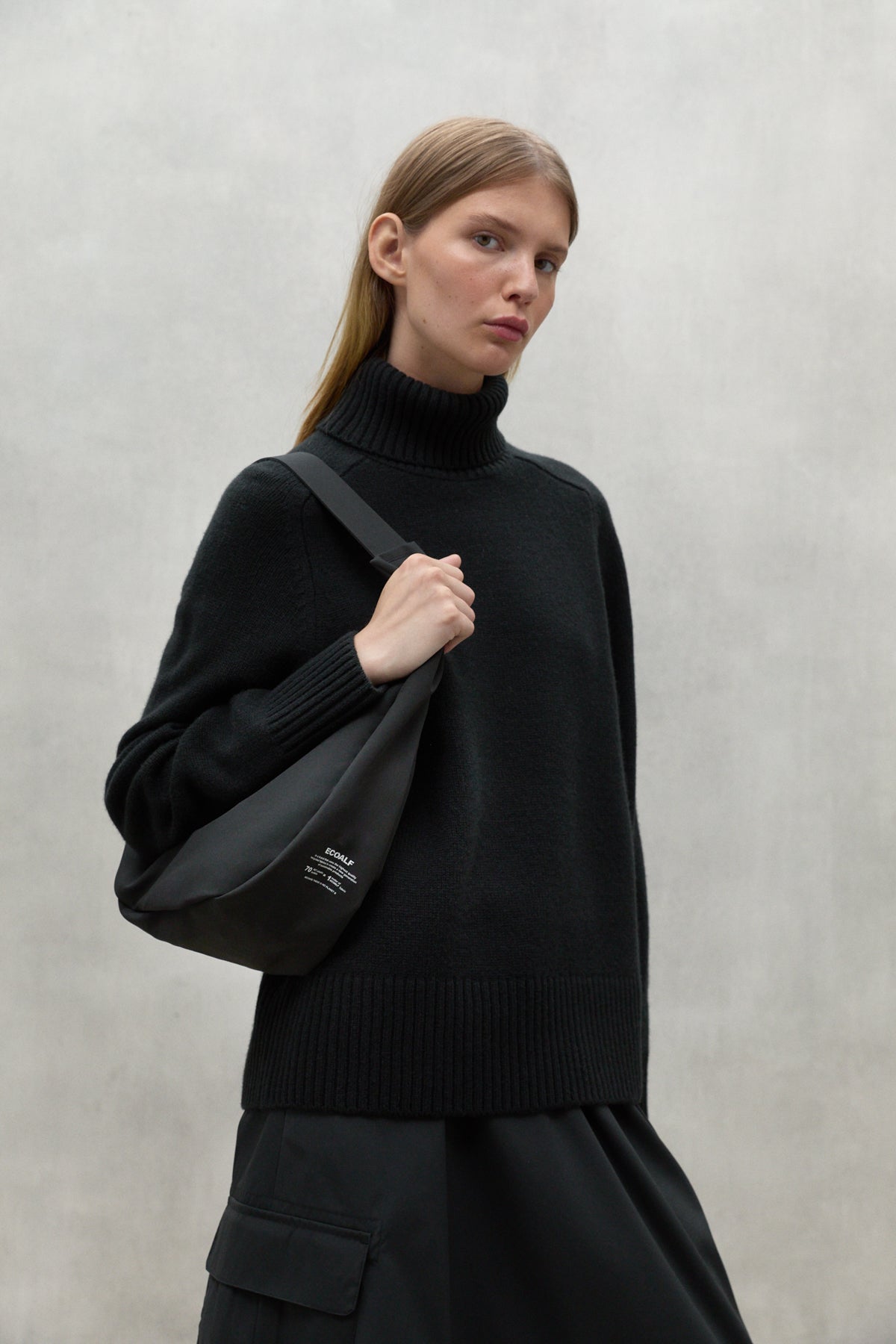 24時間以内発送 完売品 希少 美品 黒 22ss Sling Bag 2025年最新】supreme sling bag 22ssの人気アイテム - メルカリ