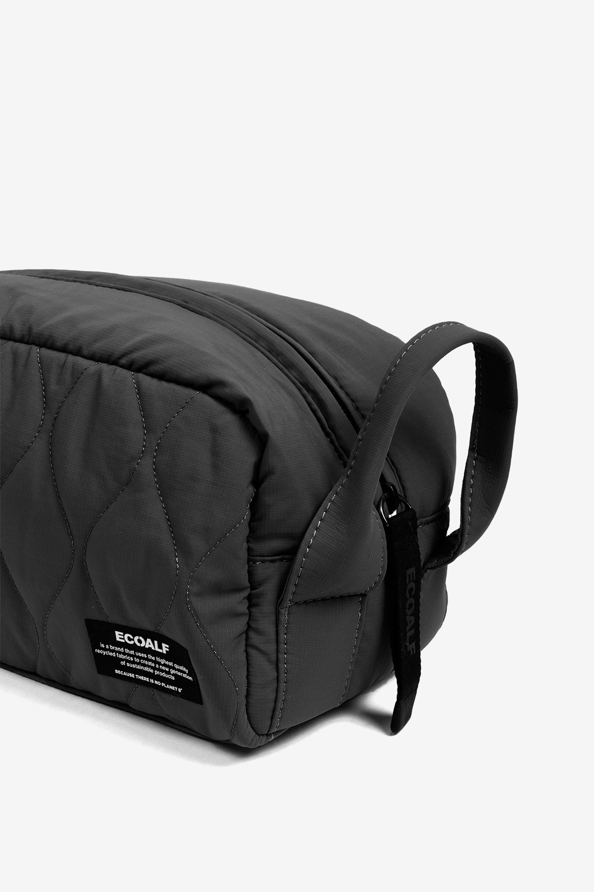 BLACK FLOCK TOILETRY BAG