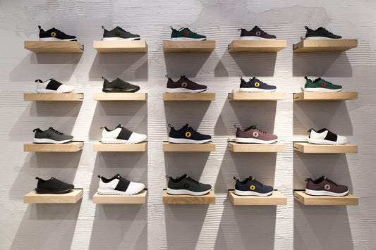 Cómo combinar zapatillas deportivas de mujer