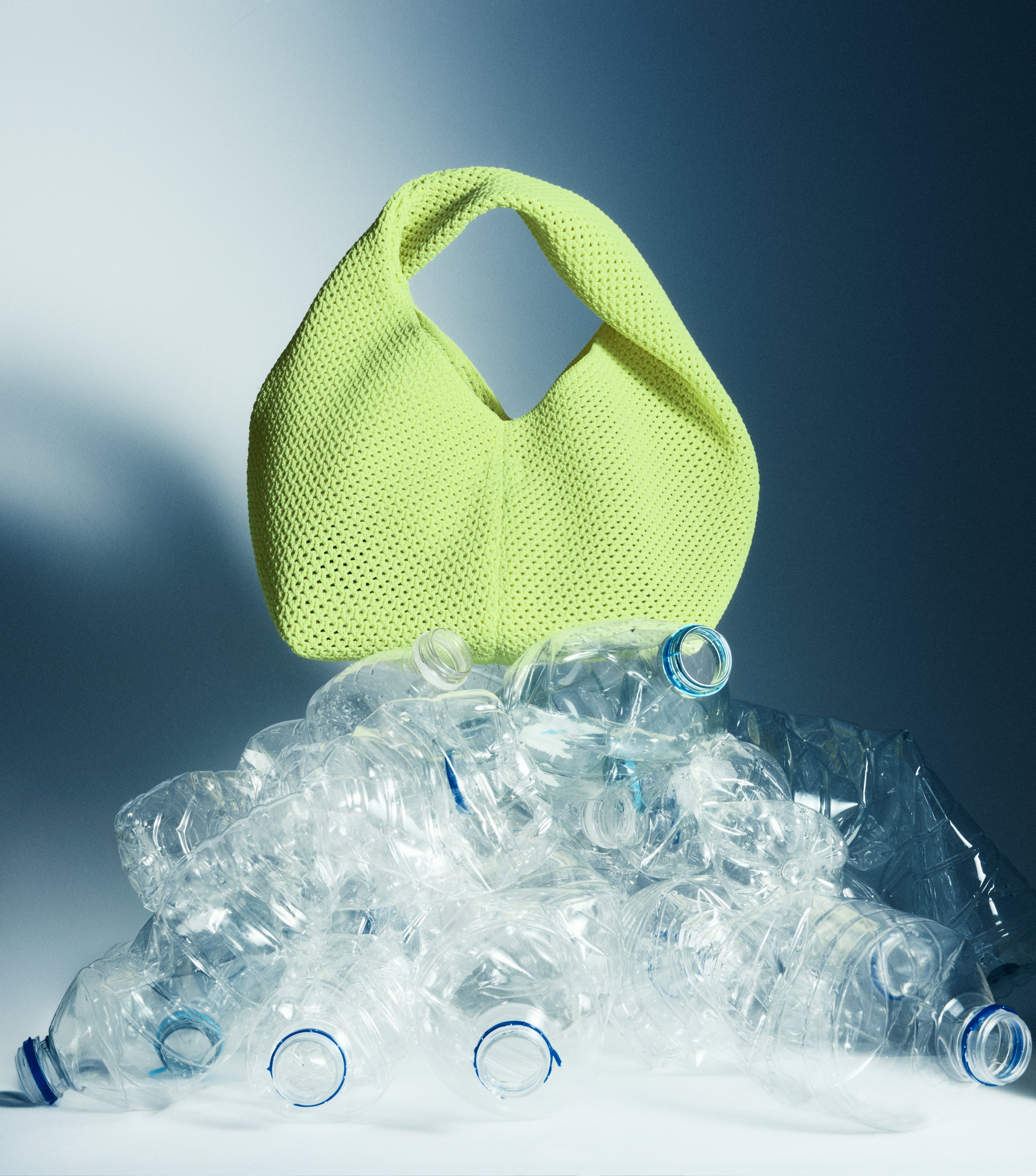 Clothing made from sea thread: recycled polyester | ECOALF