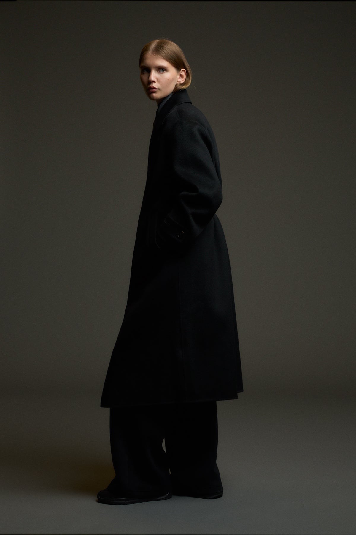BLACK GEA COAT