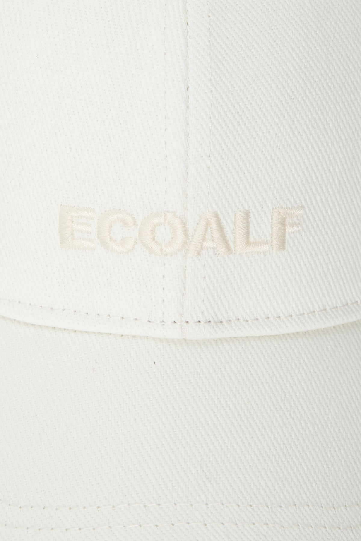 WHITE EMBROIDERED CAP 