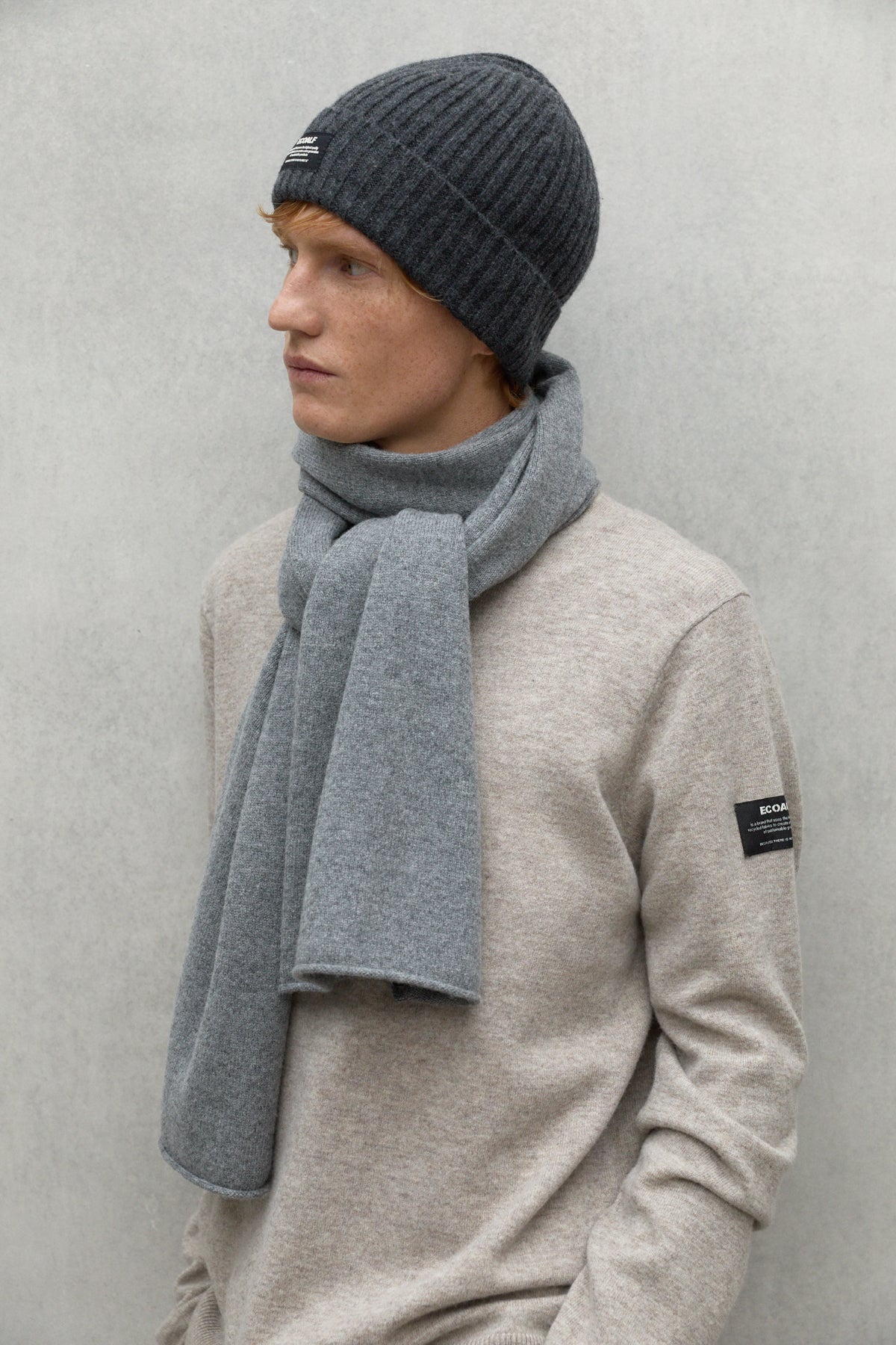 GREY WOOL SCARF