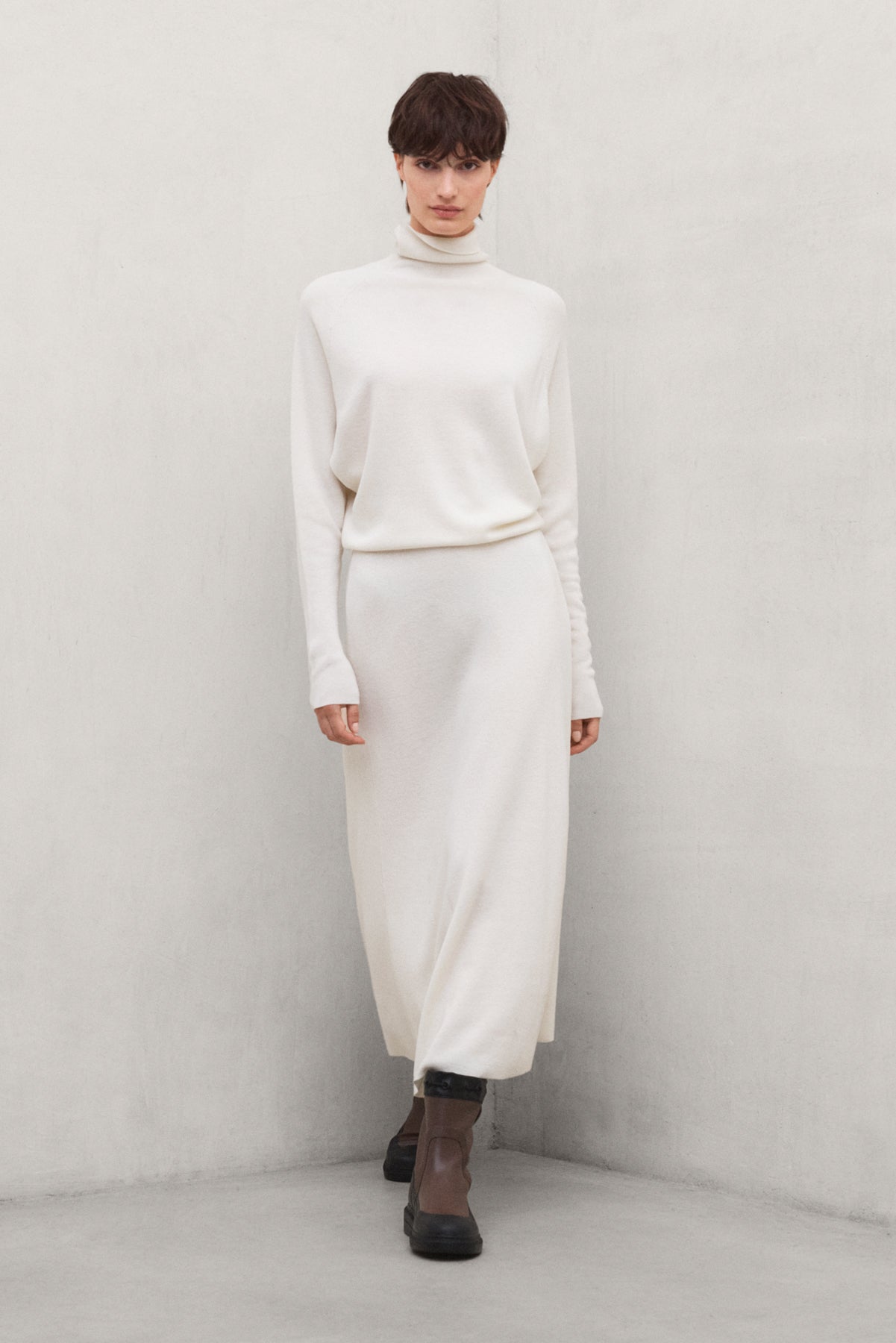 ANNIE-KLEID IN BEIGE