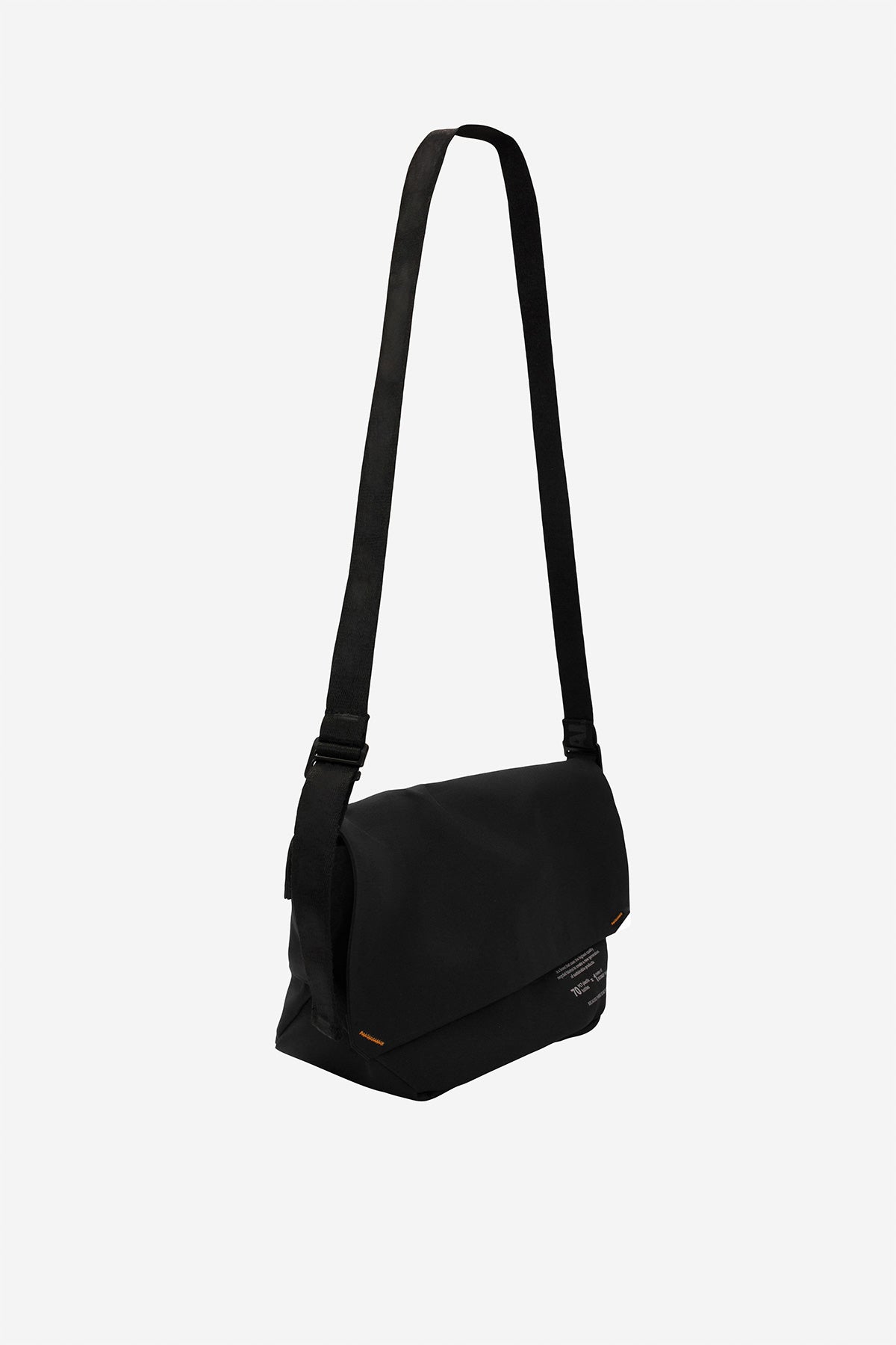 BLACK BONDED SHOULDER BAG 