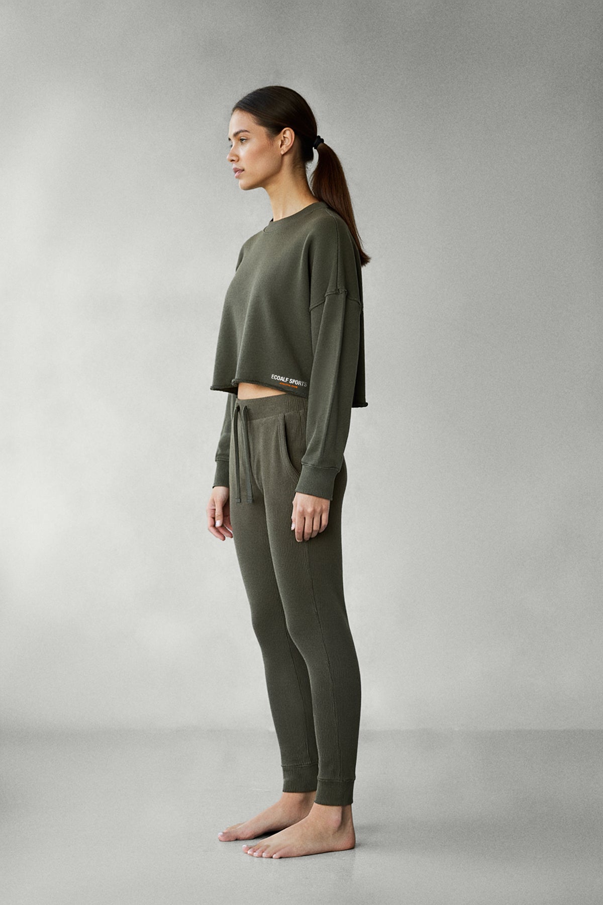 GREEN SWEATSHIRT FRONT