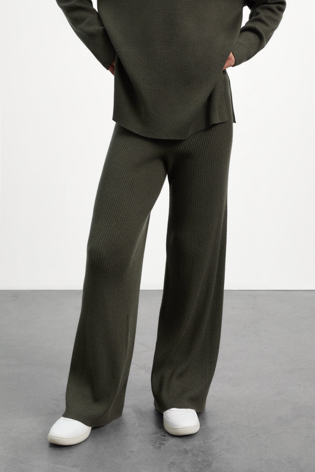 GREEN CIPRE TROUSERS 
