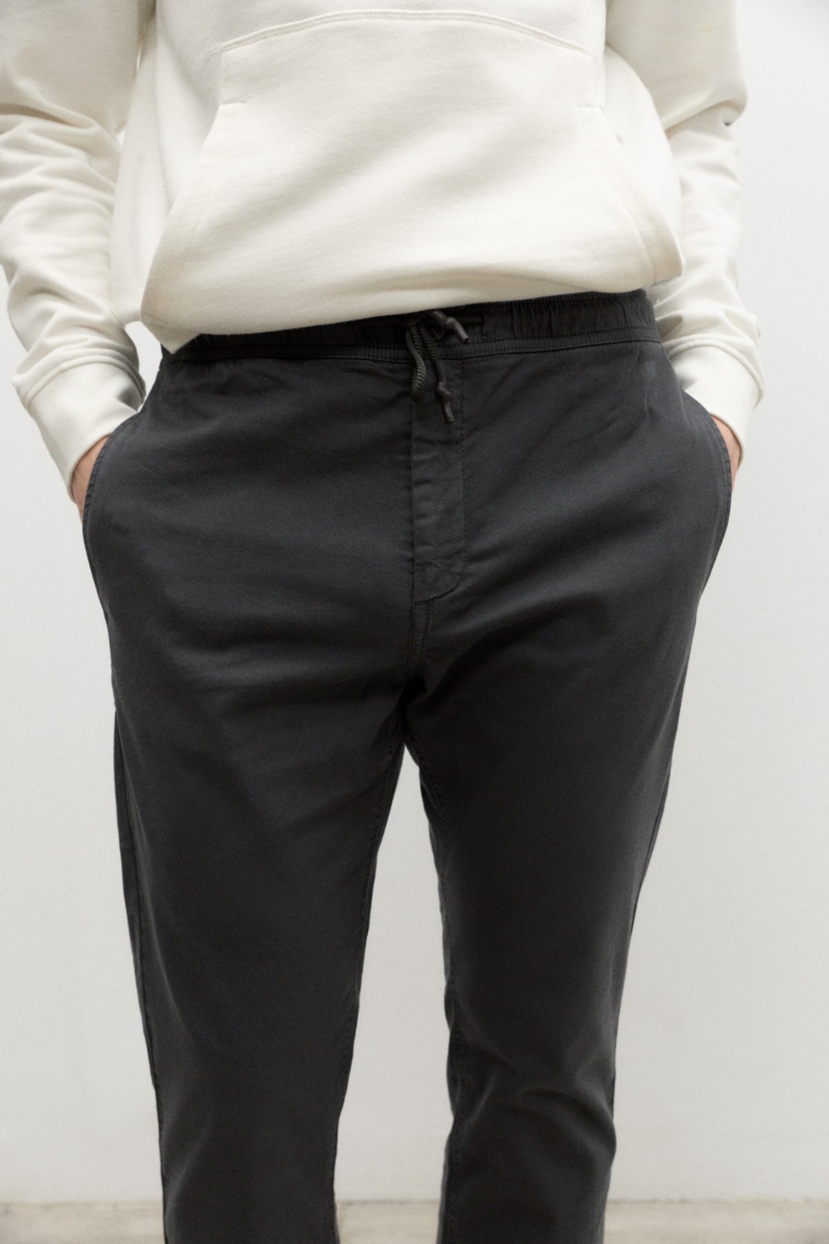 ETHICA TROUSERS CAVIAR