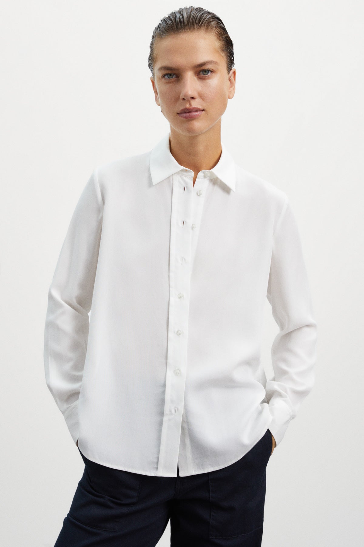 WHITE TRIMA SHIRT 