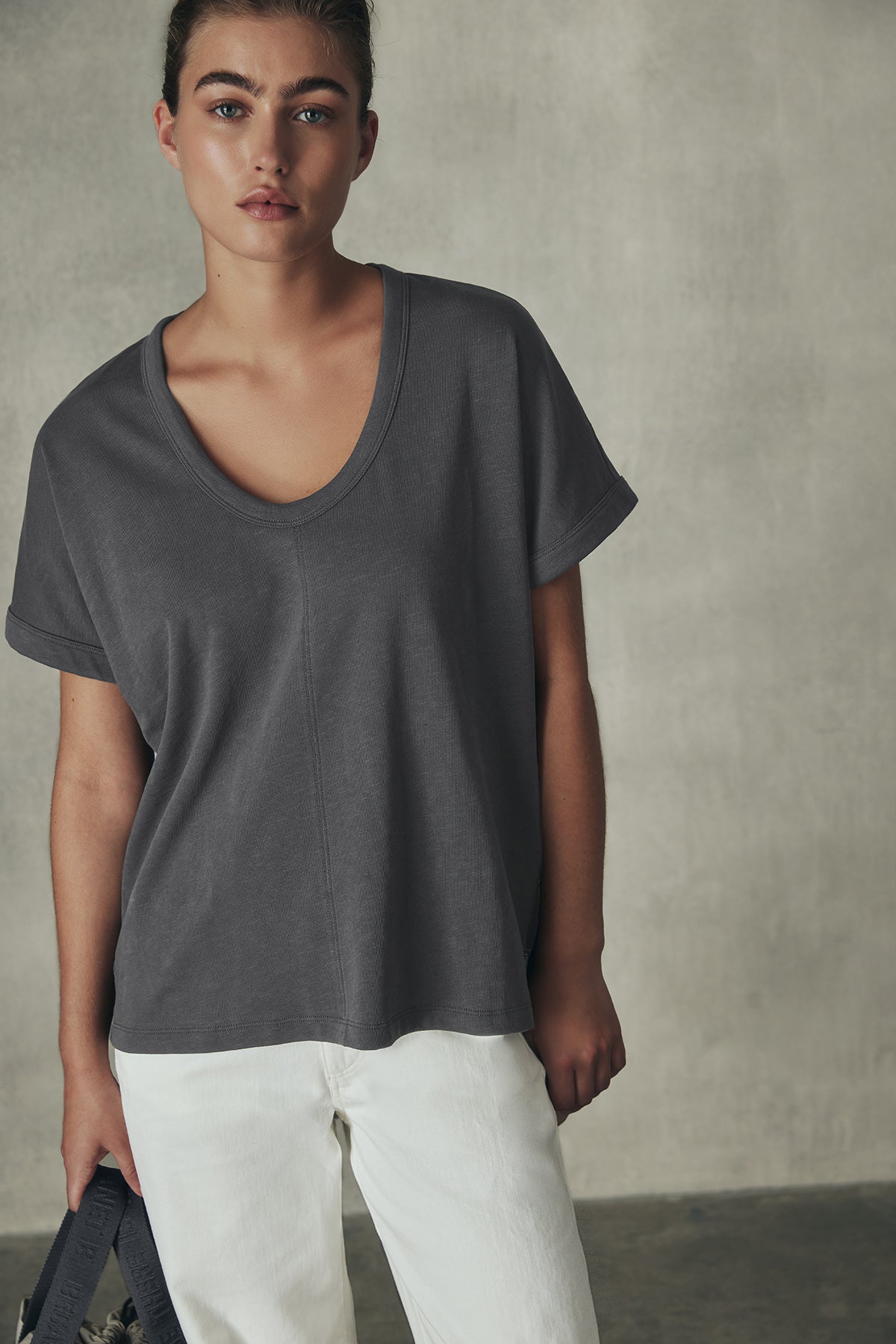 T-SHIRT GRAUS GRIS FONCÉ