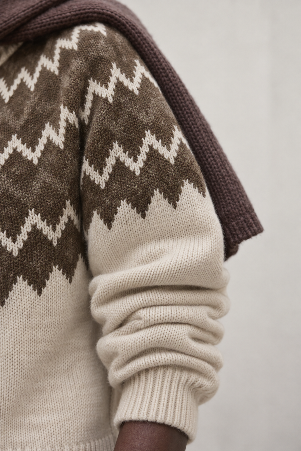 BEIGE GRECAS SWEATER