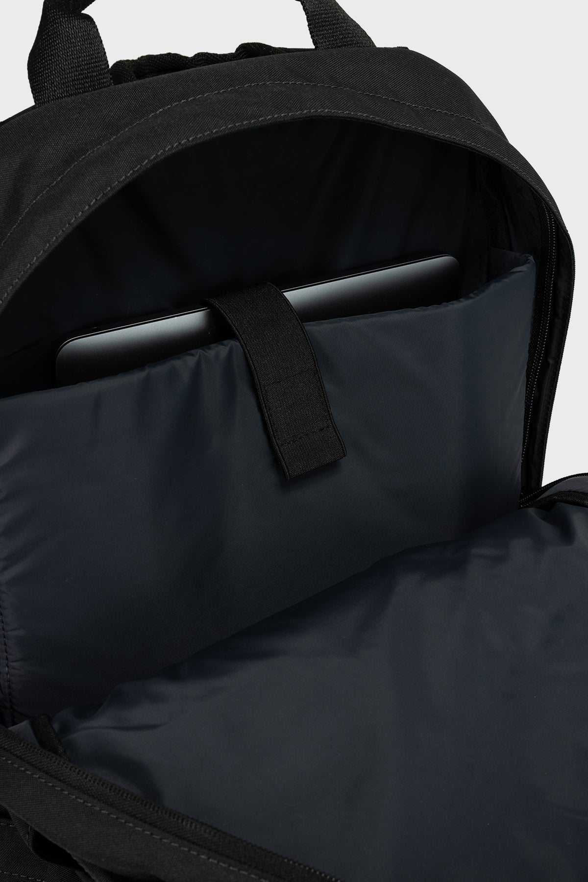 MOCHILA BERGEN NEGRA