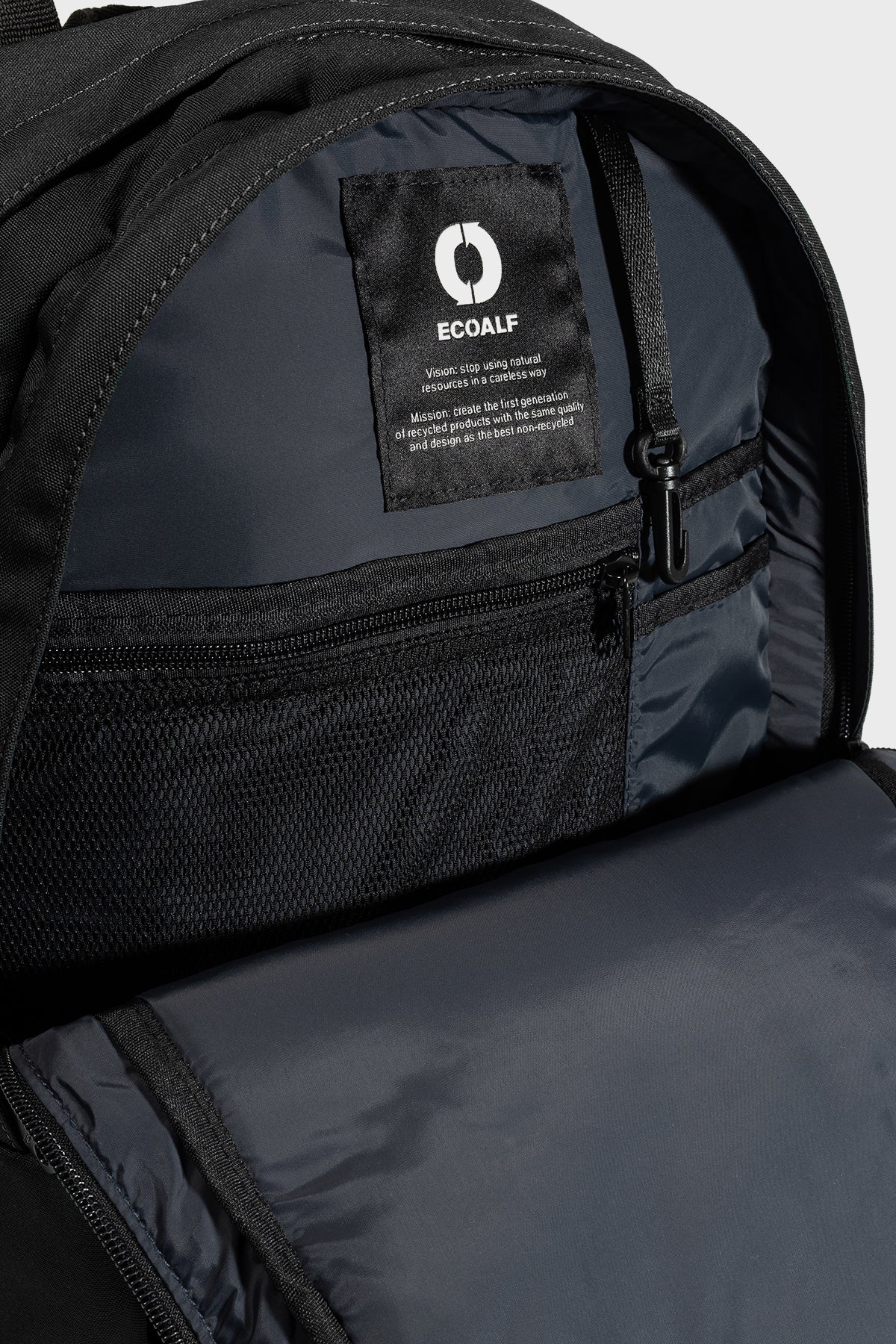 MOCHILA BERGEN NEGRA