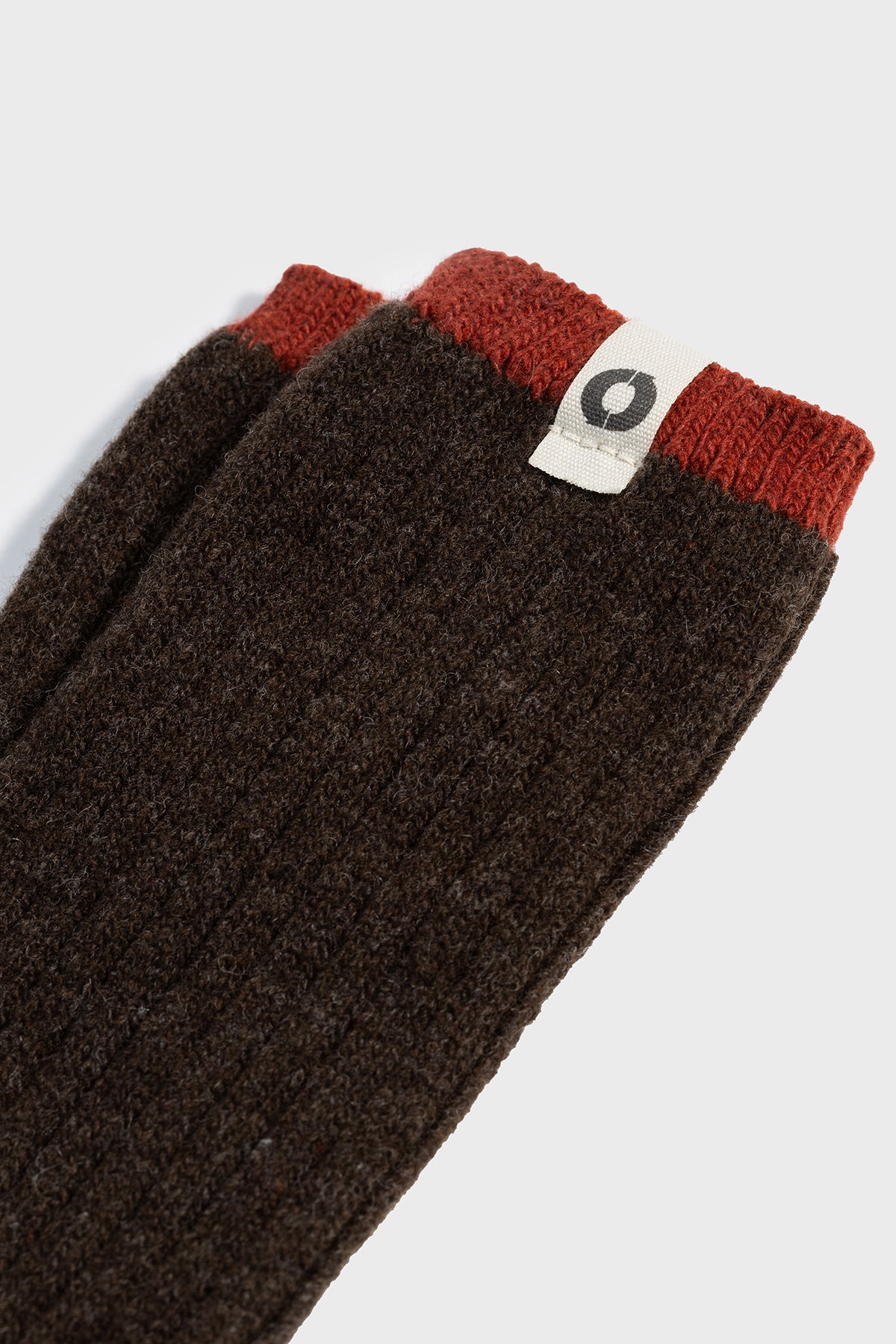 BROWN CONTRASTE LONG SOCKS