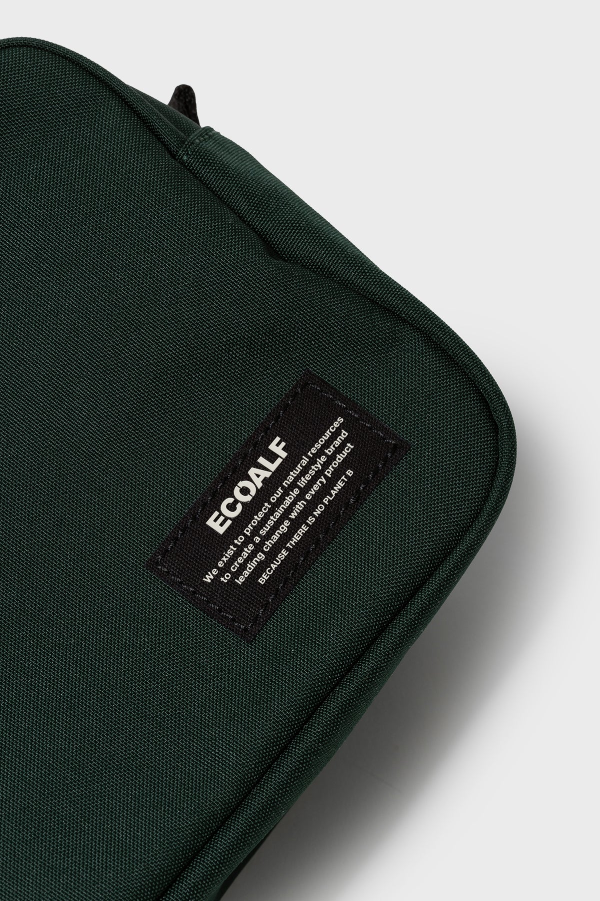 NECESER SPORT VERDE OSCURO