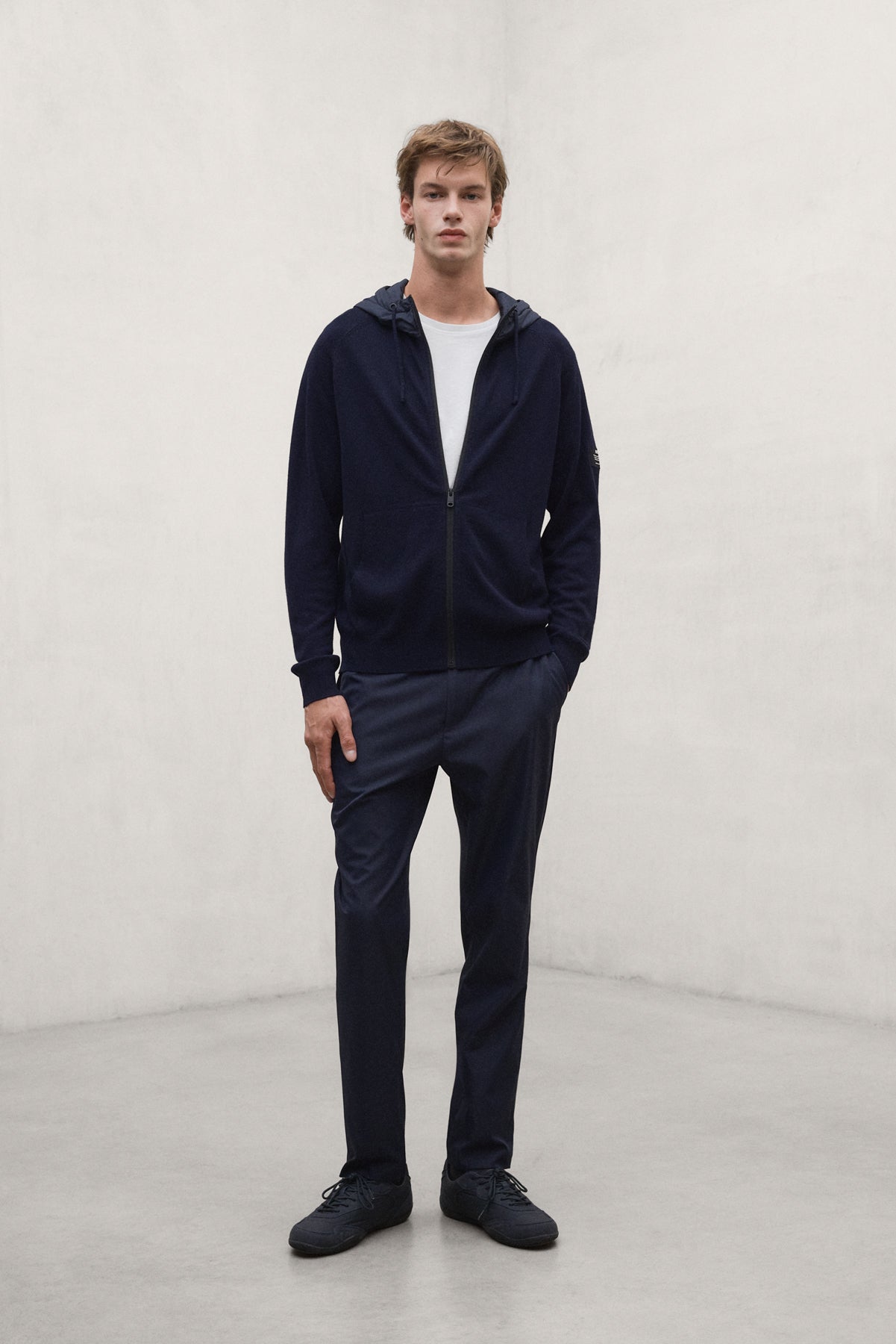 NAVY BLUE PERAL HYBRID JACKET
