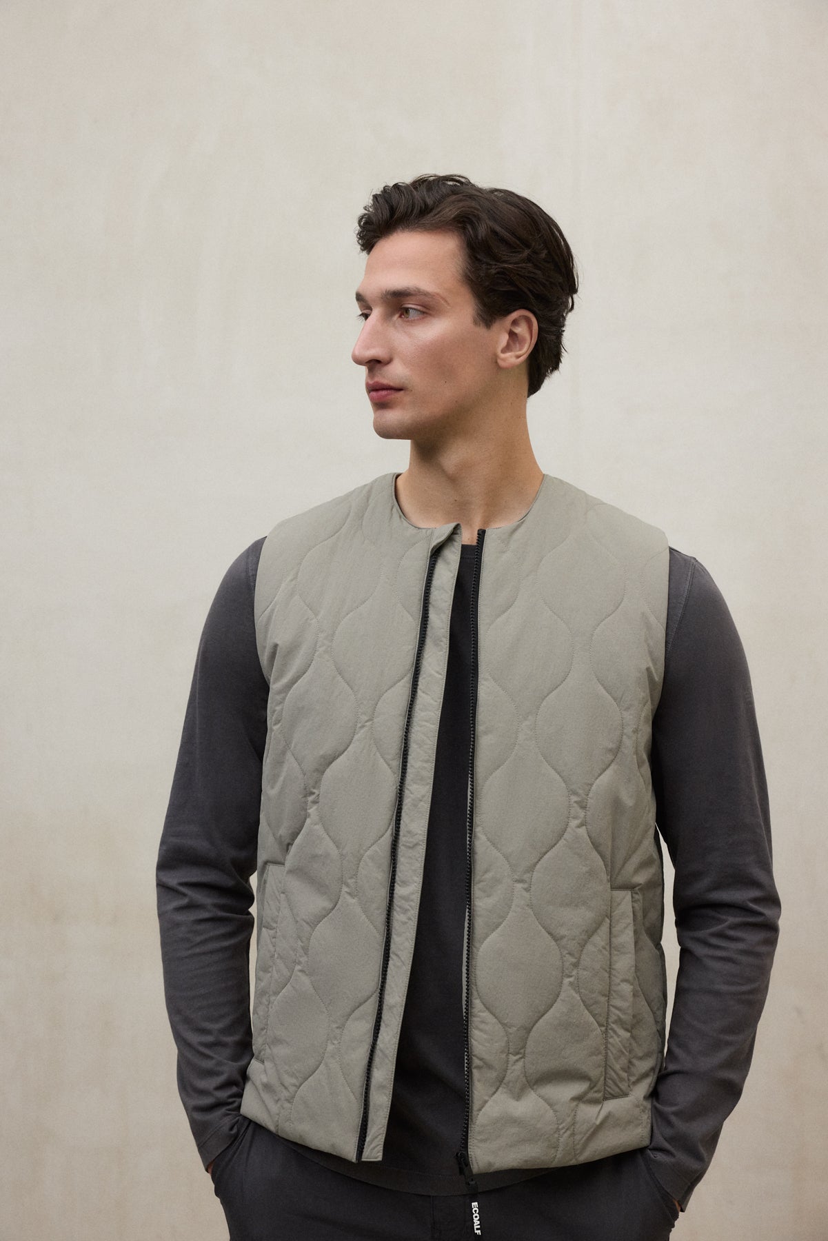 BEIGE NEVO VEST