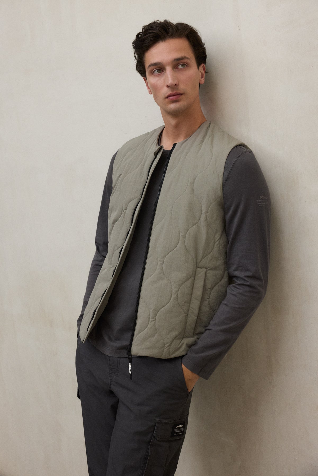 BEIGE NEVO VEST