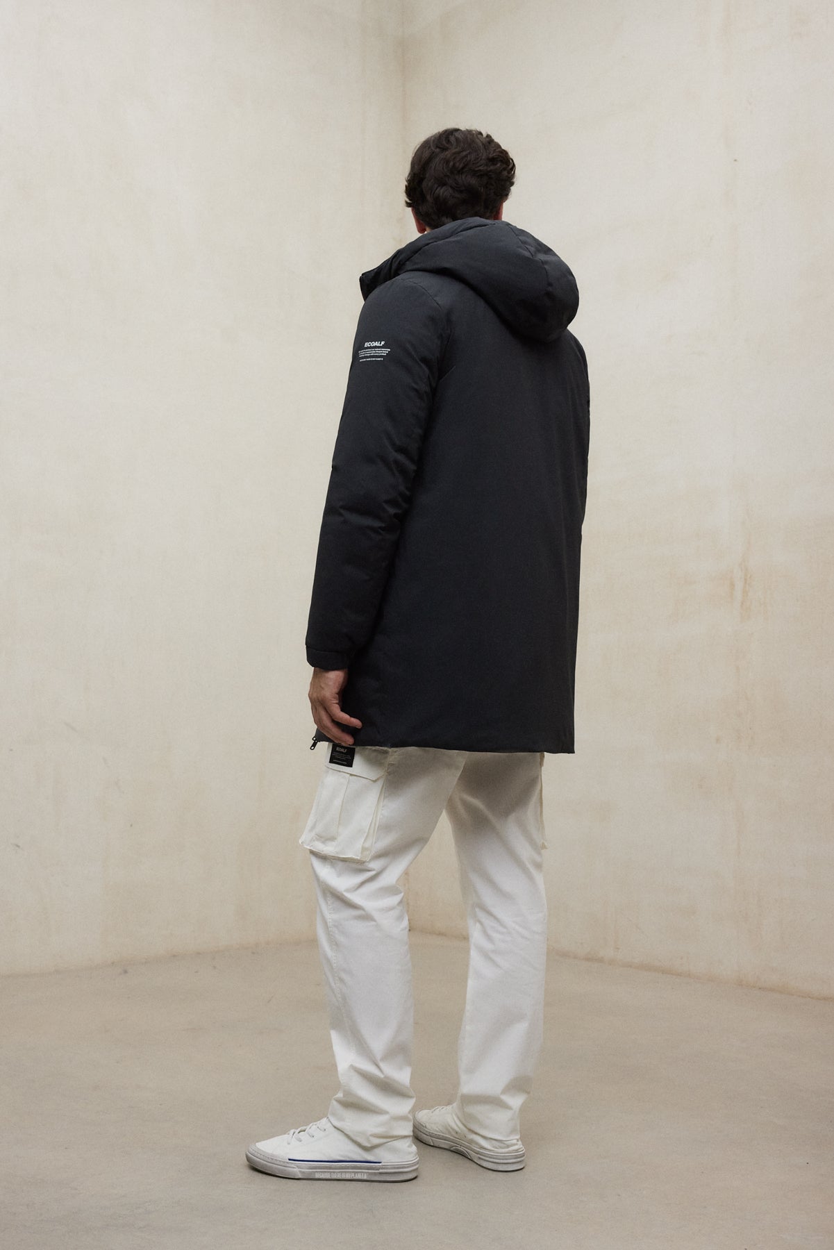 BLACK PASU COAT