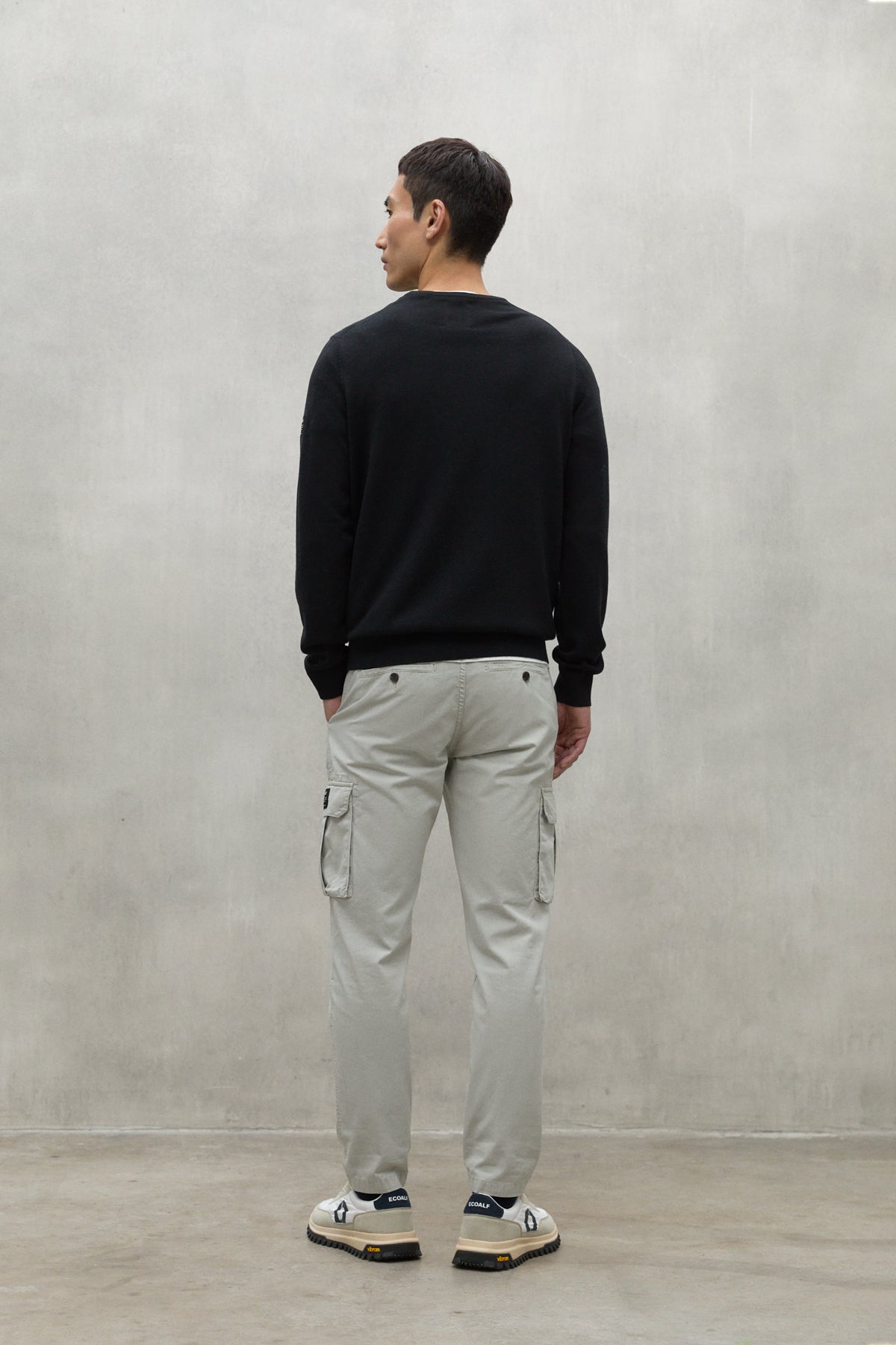 BLACK BAYONA SWEATER