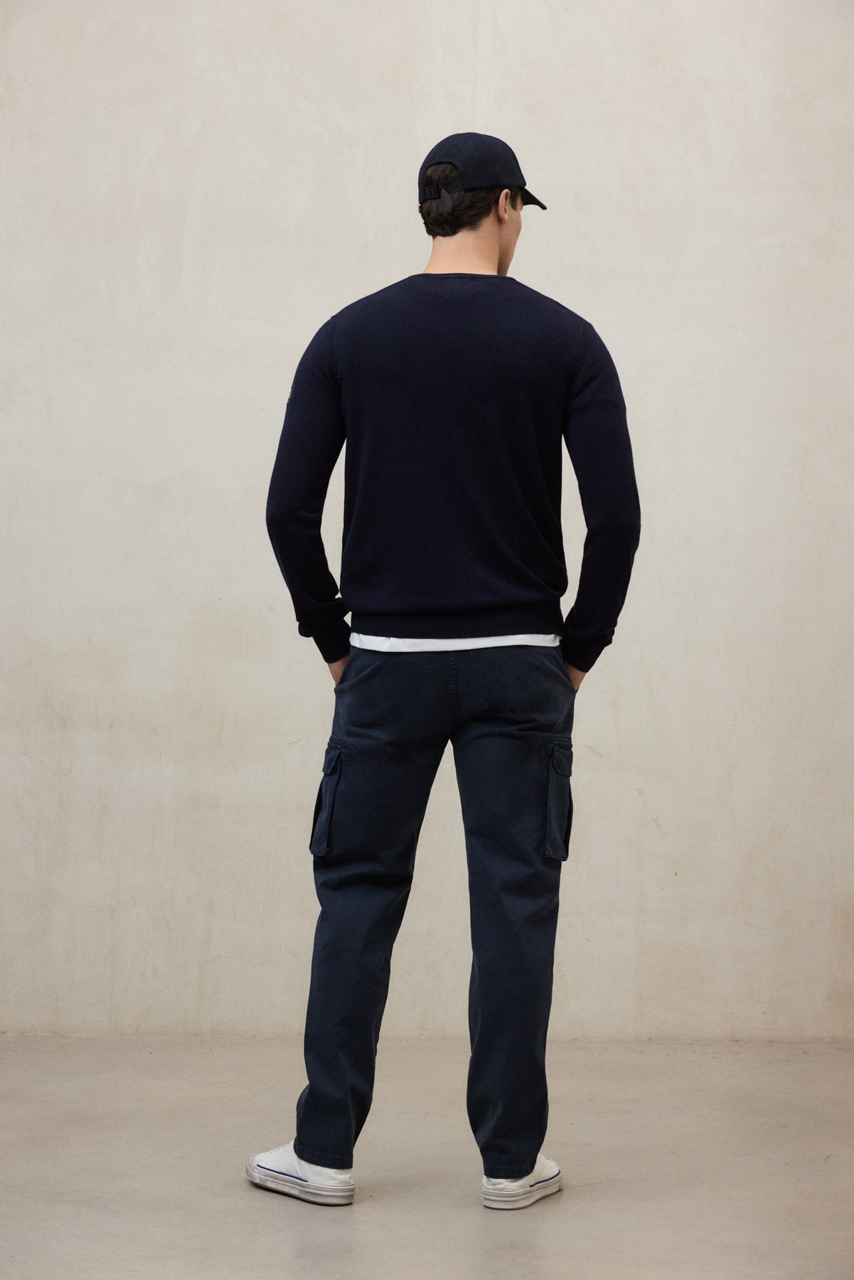 NAVY BLUE BAYONA SWEATER