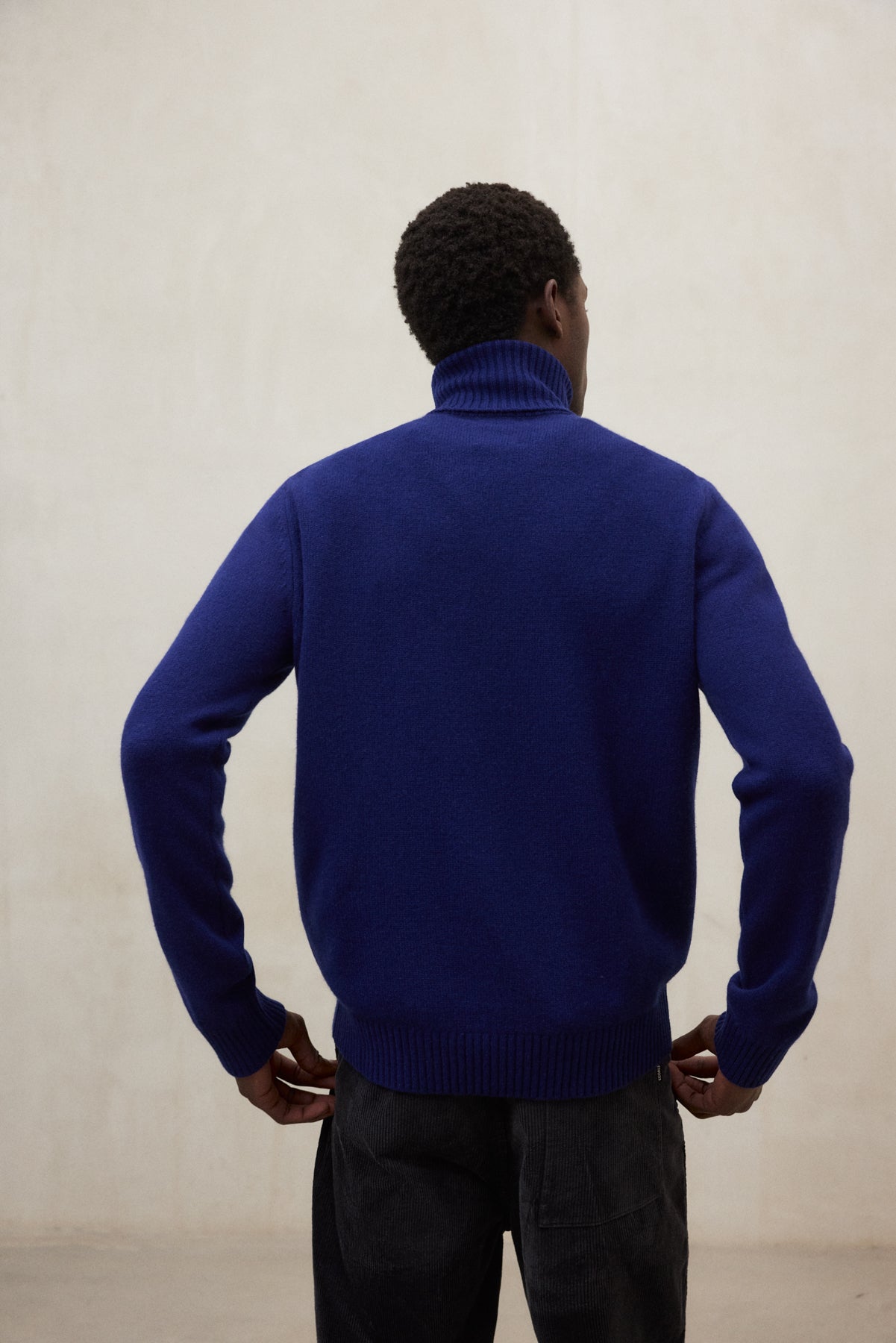 BLUE BRUN SWEATER