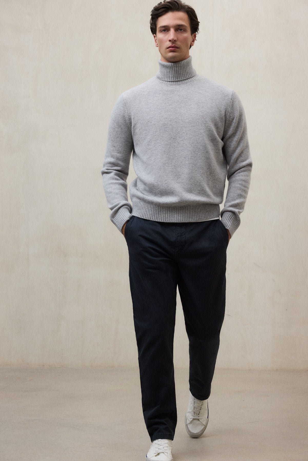 LIGHT GREY BRUN SWEATER