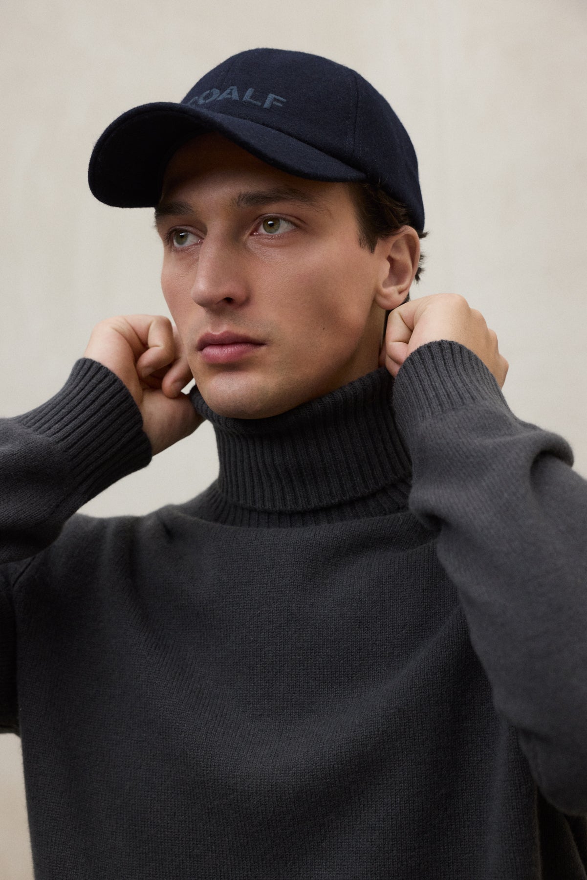 DARK GREEN BRUN SWEATER