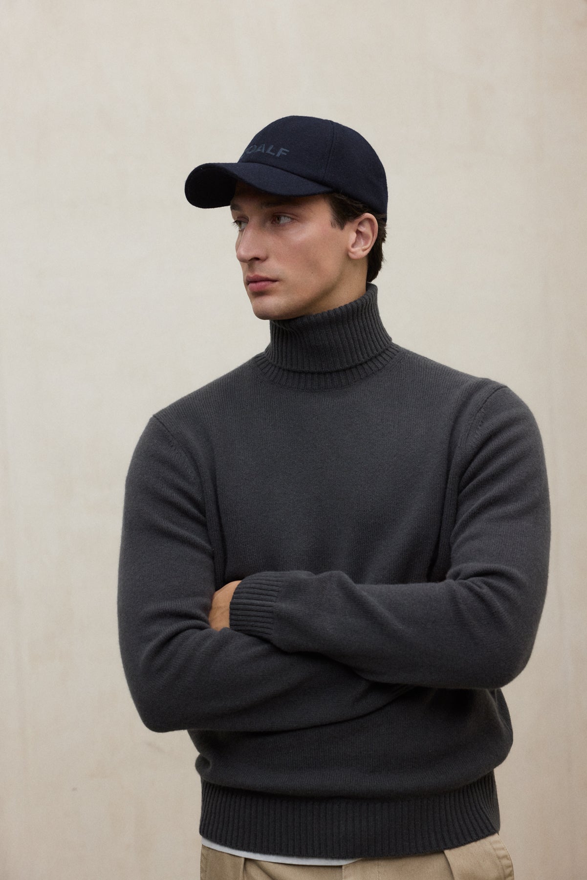 DARK GREEN BRUN SWEATER