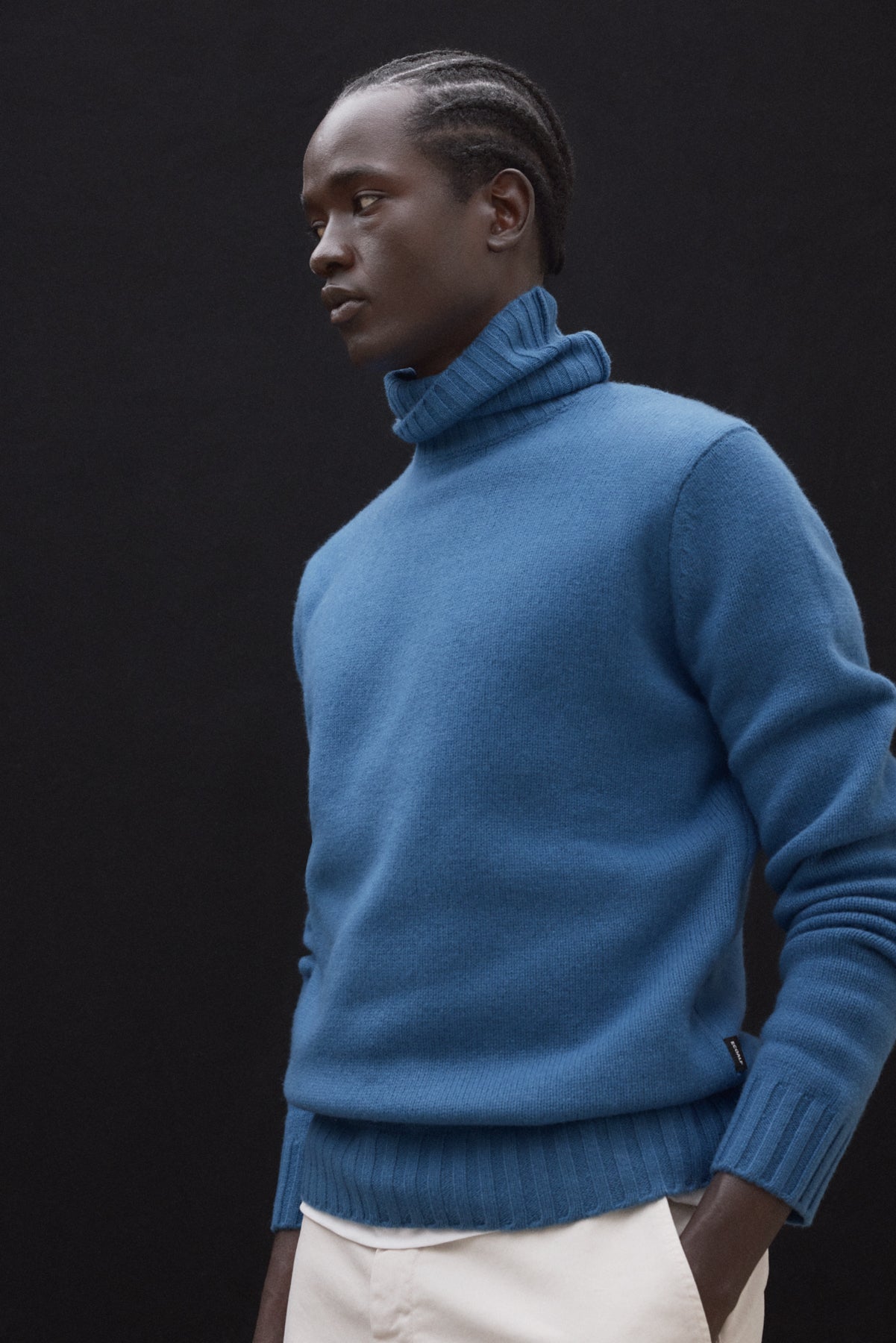 BLUE BRUN SWEATER