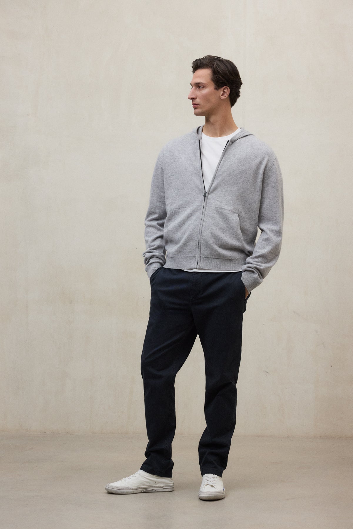 LIGHT GREY ENU SWEATER