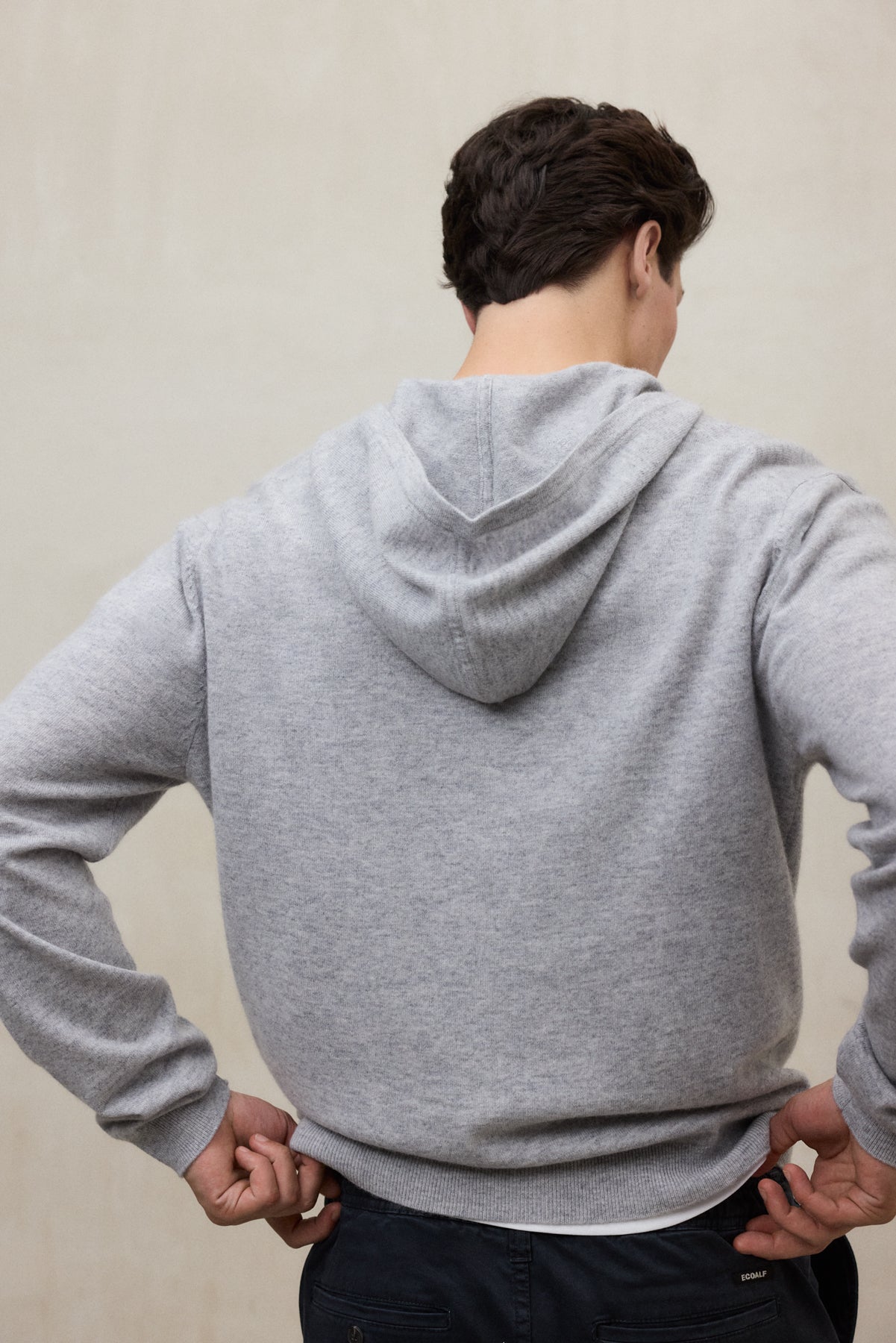 LIGHT GREY ENU SWEATER
