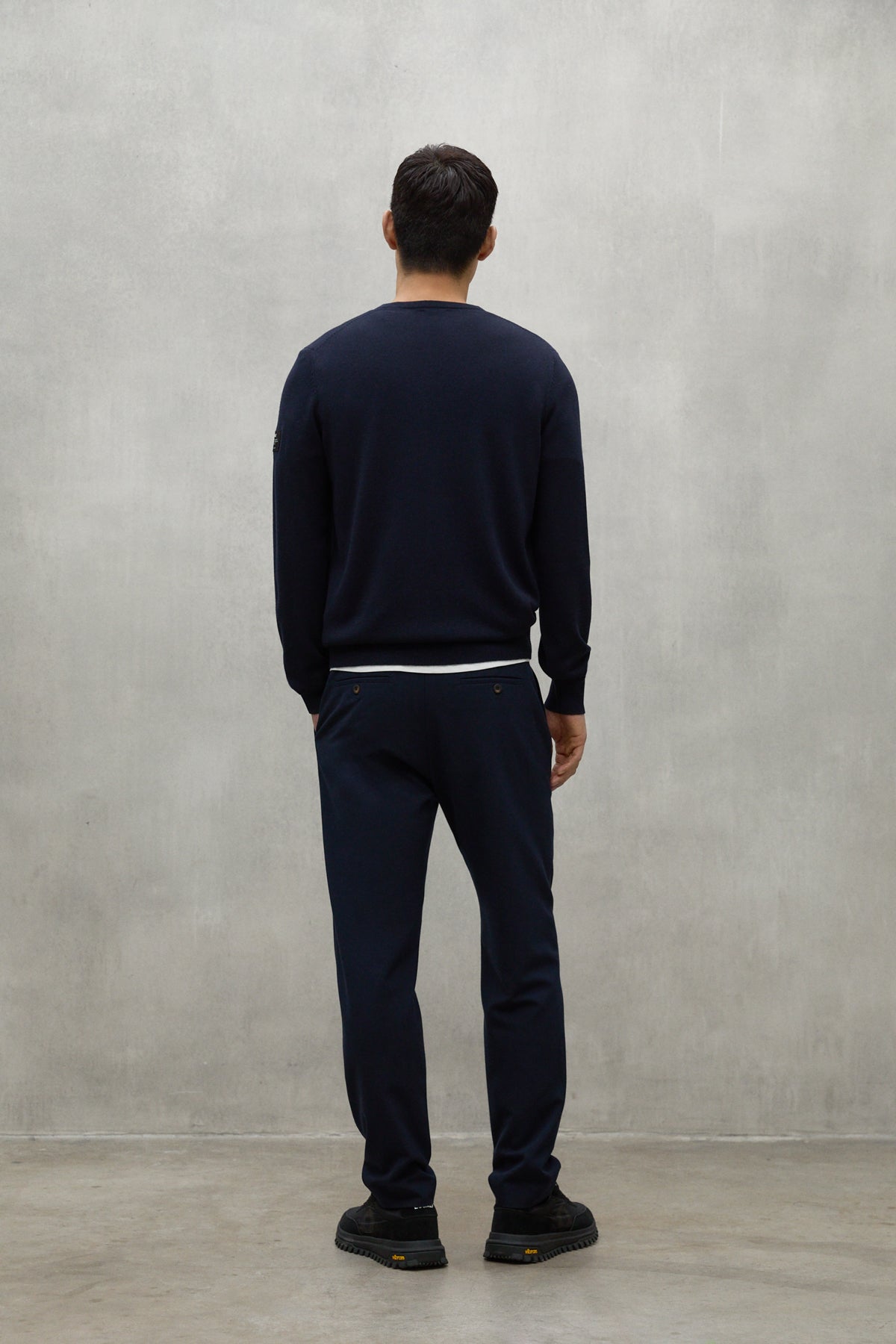 NAVY BLUE FERRO SWEATER