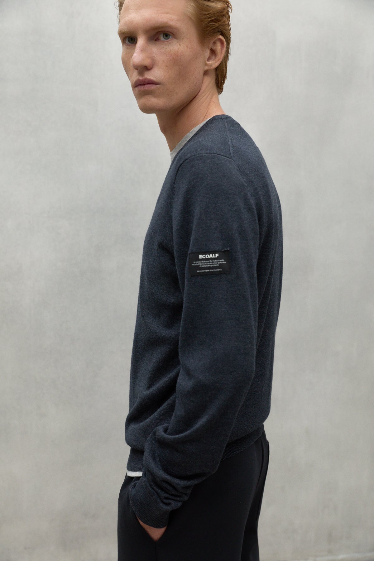 DARK GREY FERRO SWEATER