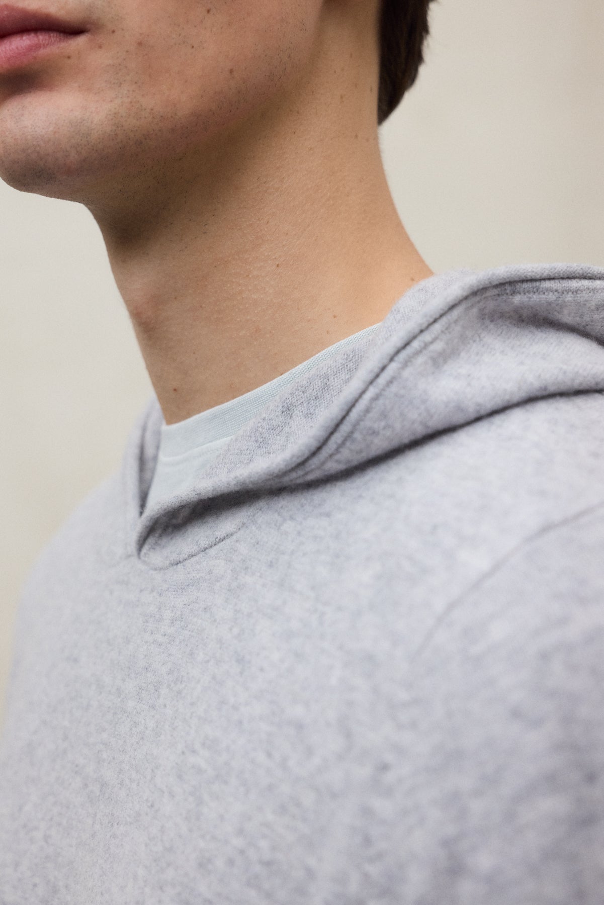 PULL GLABA GRIS CLAIR