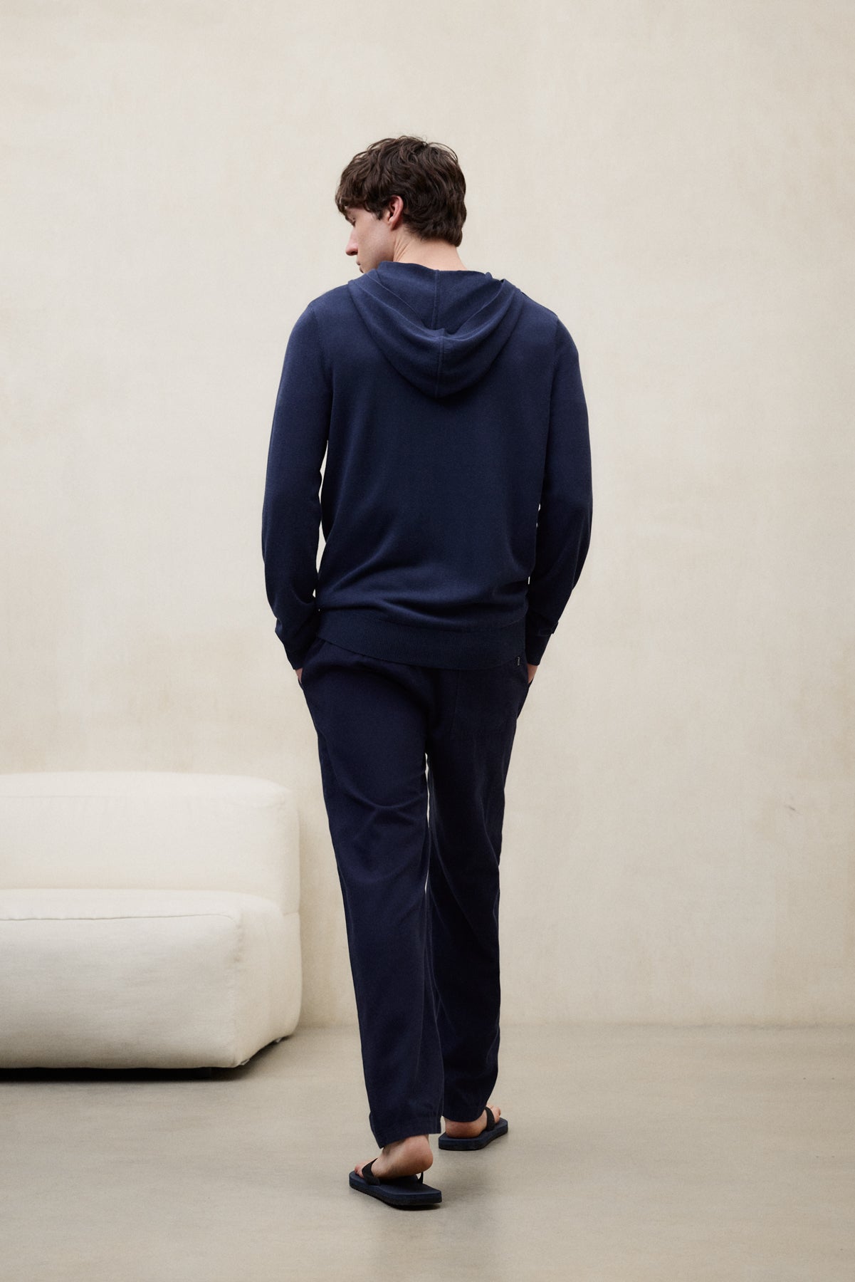 NAVY BLUE KIRKIA SWEATER