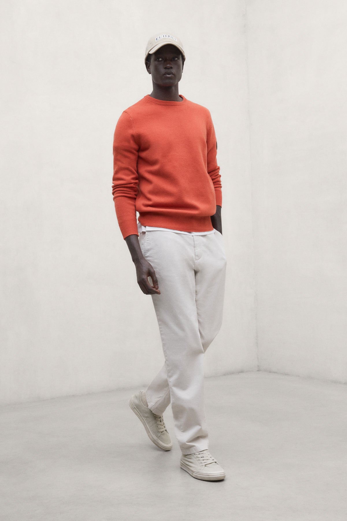 ORANGE LAGUNA SWEATER WITH LABEL