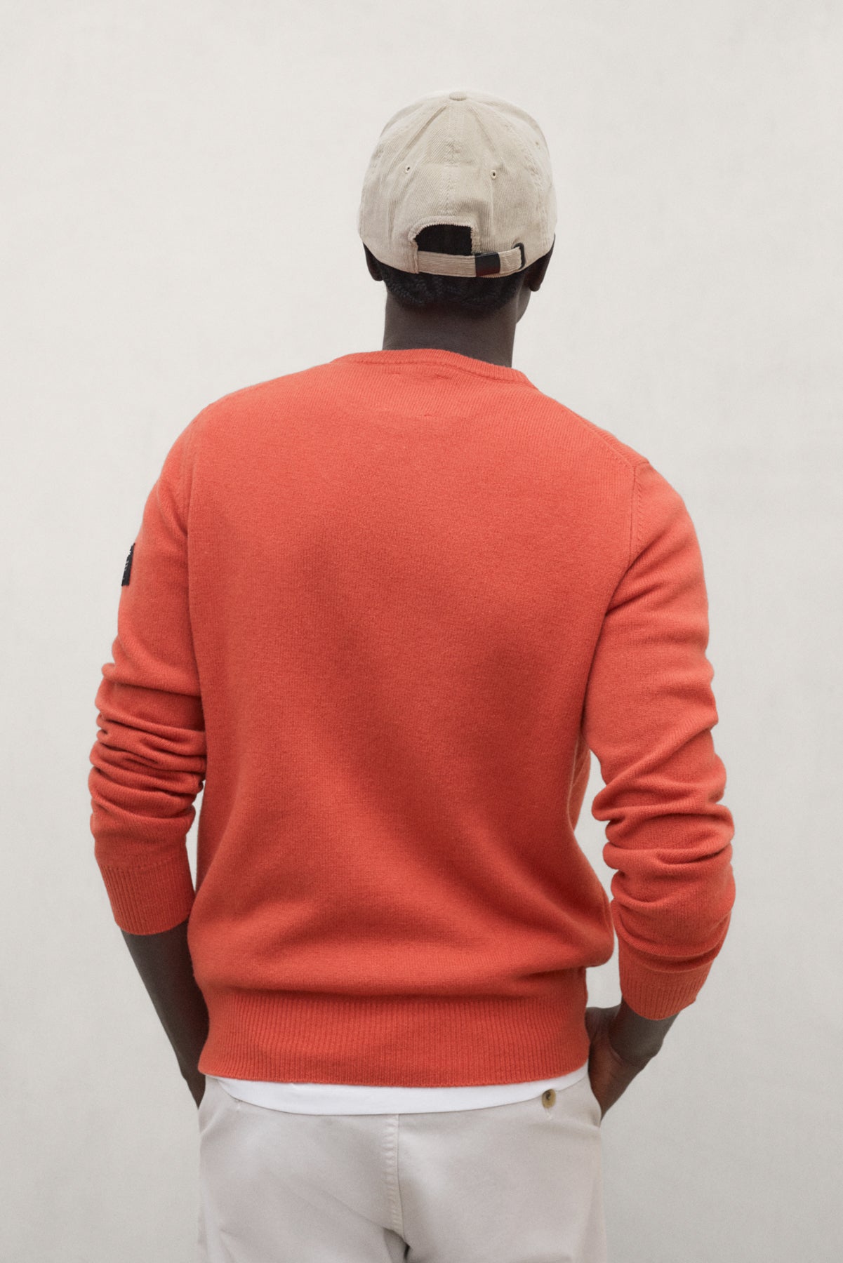 ORANGE LAGUNA SWEATER WITH LABEL