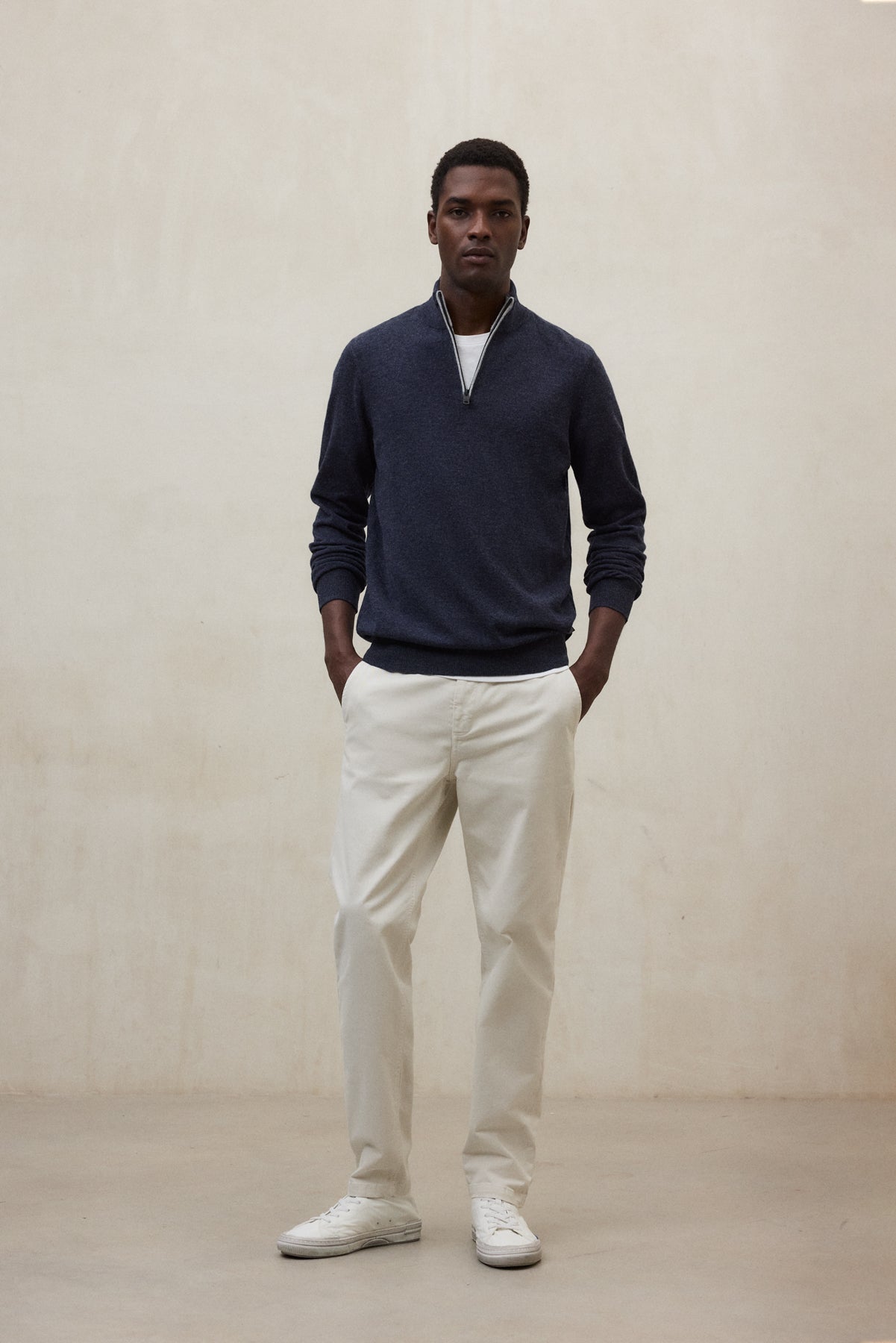 NAVY BLUE LARCH SWEATER