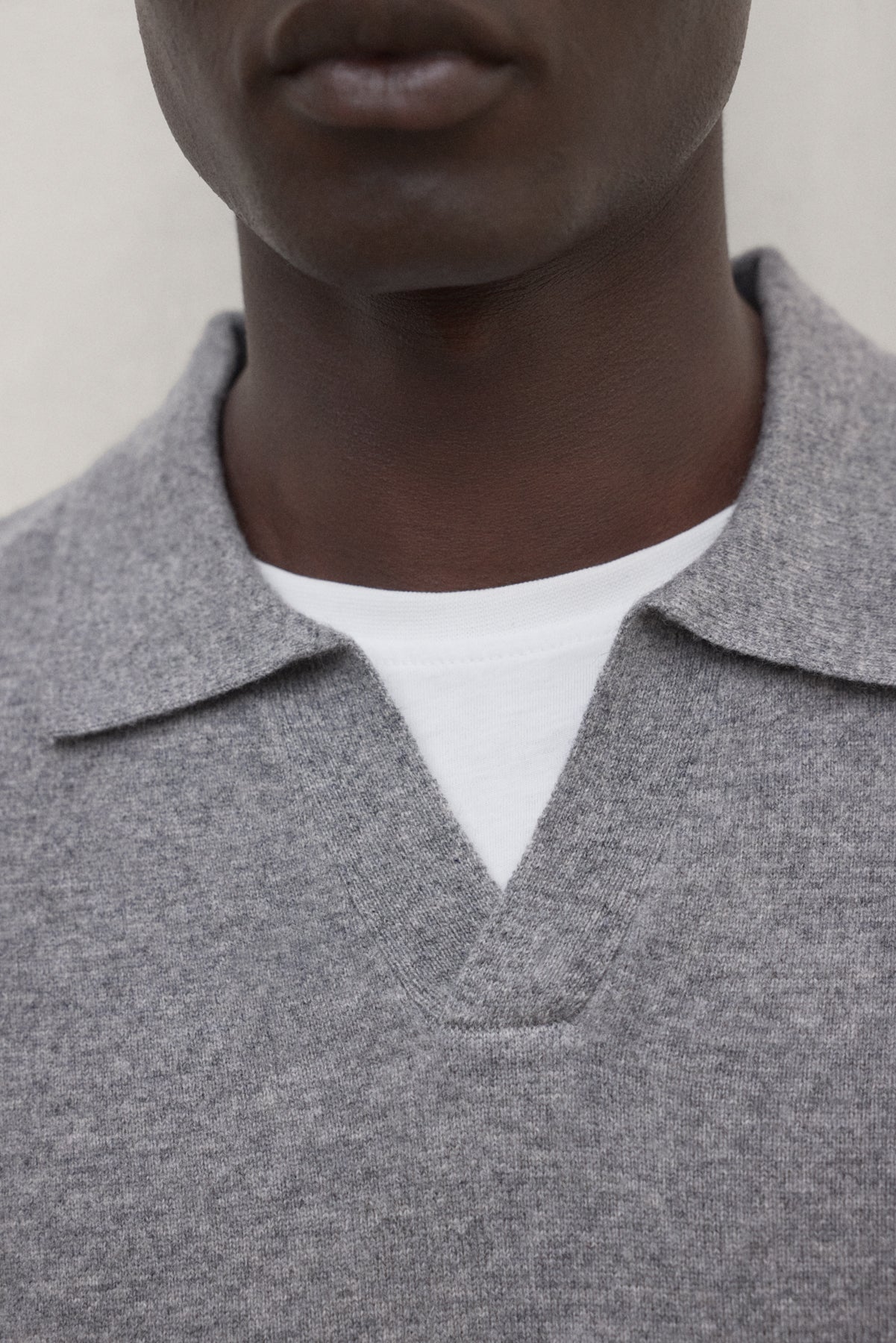 PULLOVER AUS MOPANE-WOLLE, GRAU
