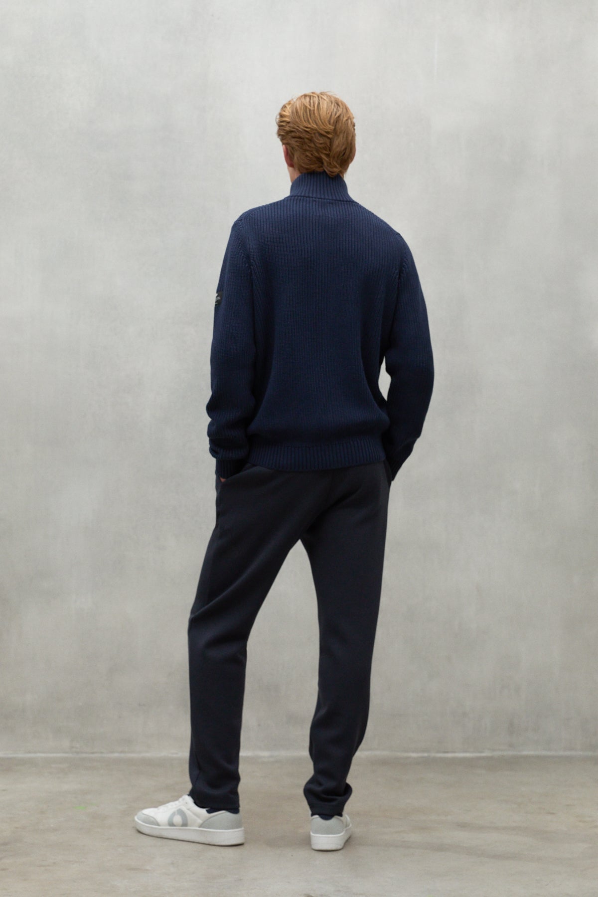 NAVY BLUE NASHI PULLOVER