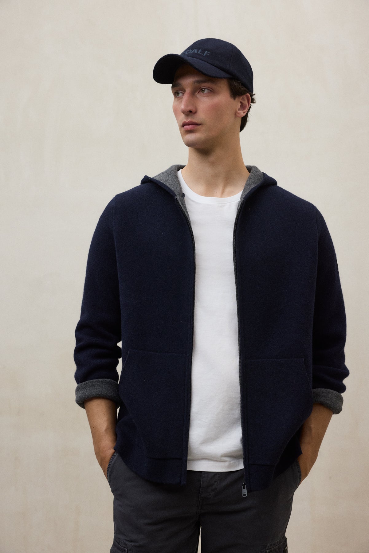 BLUE OTU SWEATER