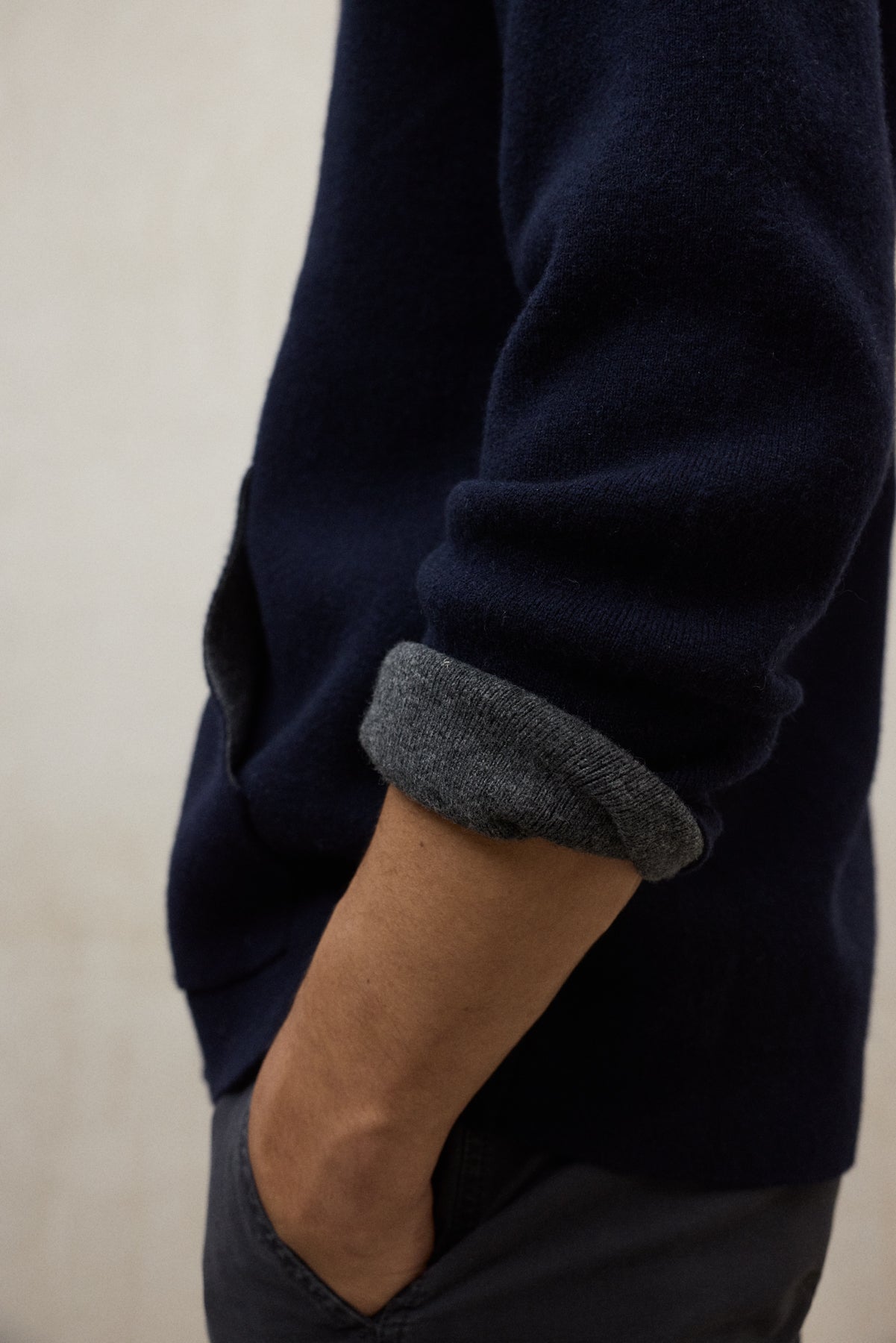 BLUE OTU SWEATER