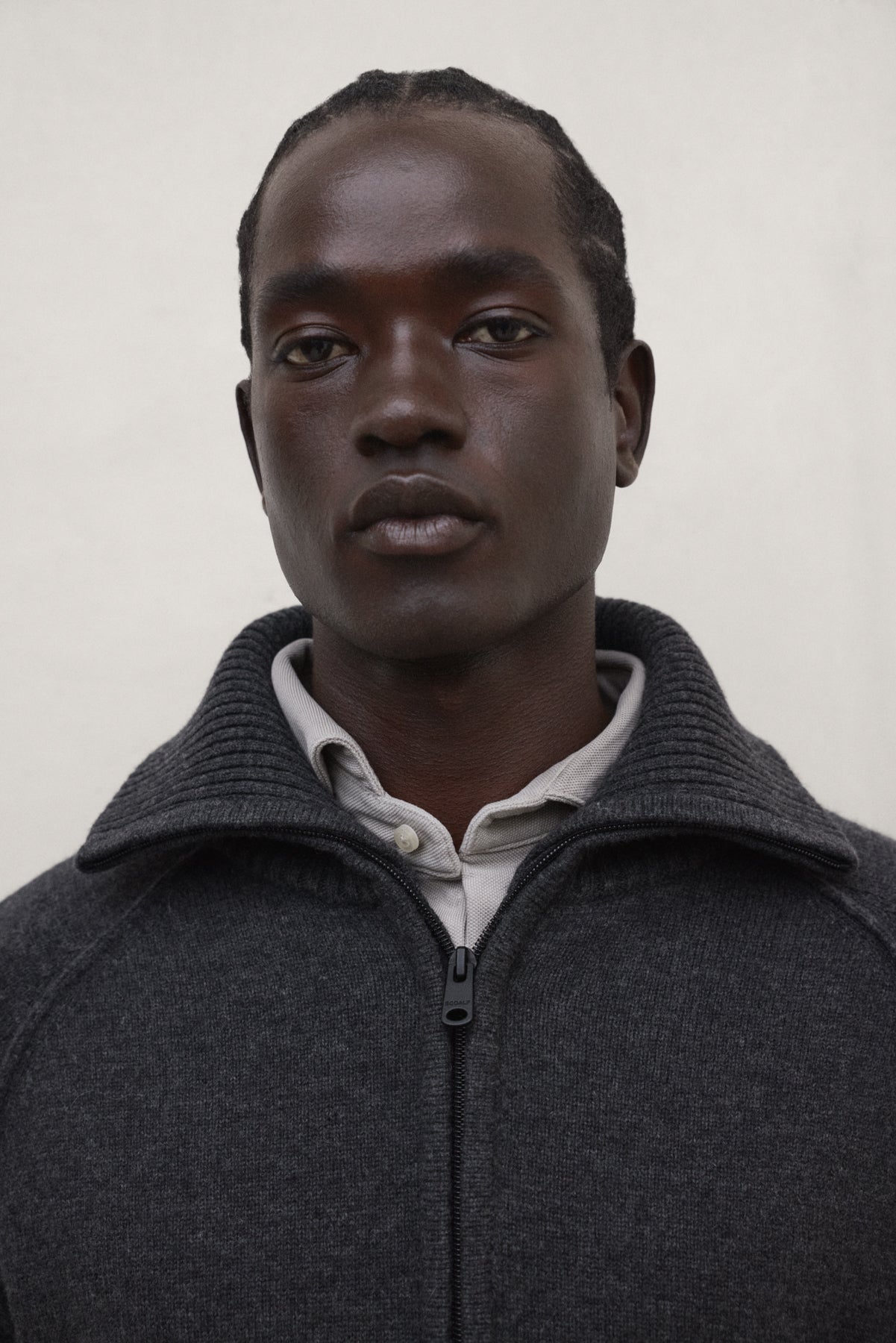 DARK GREY UBEDO SWEATER