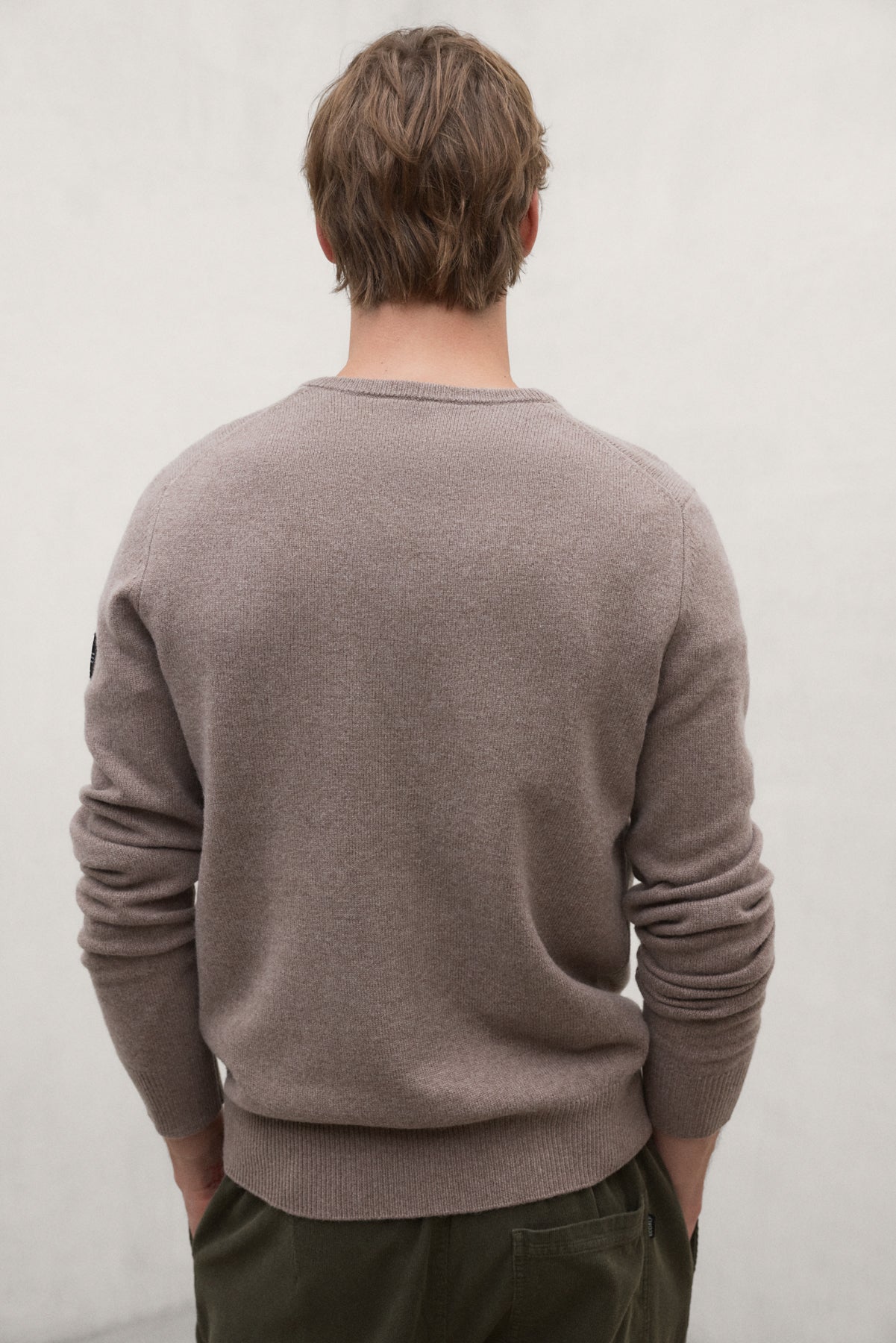 BROWN VALLE SWEATER WITH LABEL