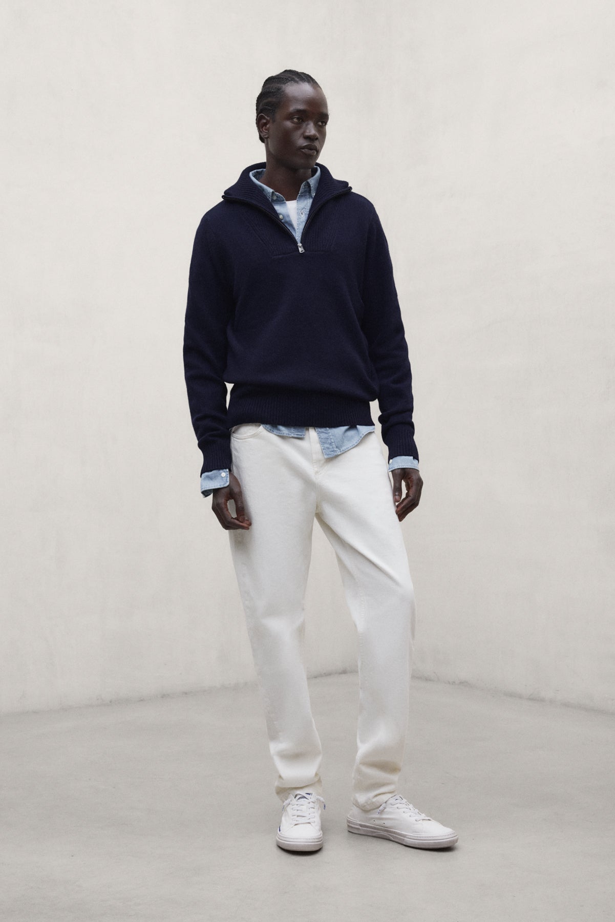 NAVY BLUE YECLO SWEATER