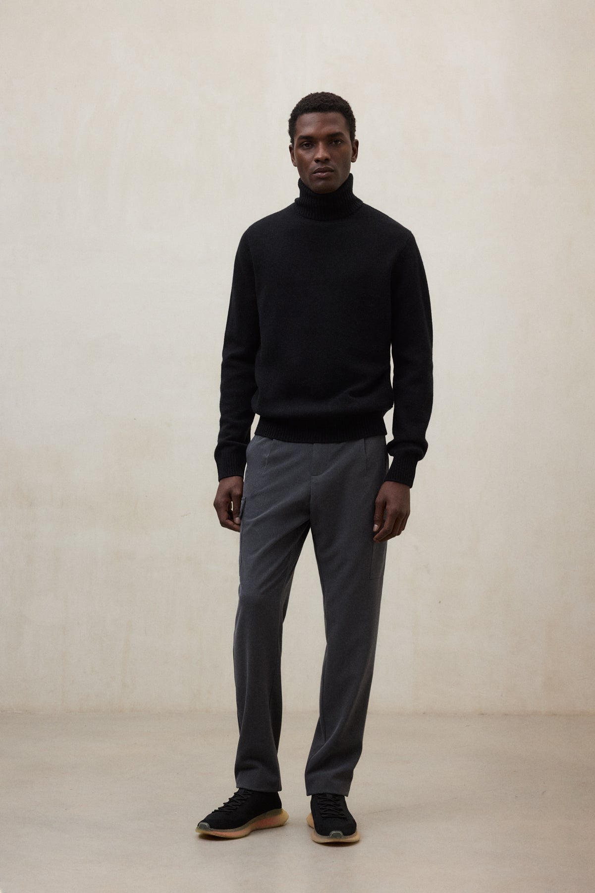 DARK GREY GENI TROUSERS