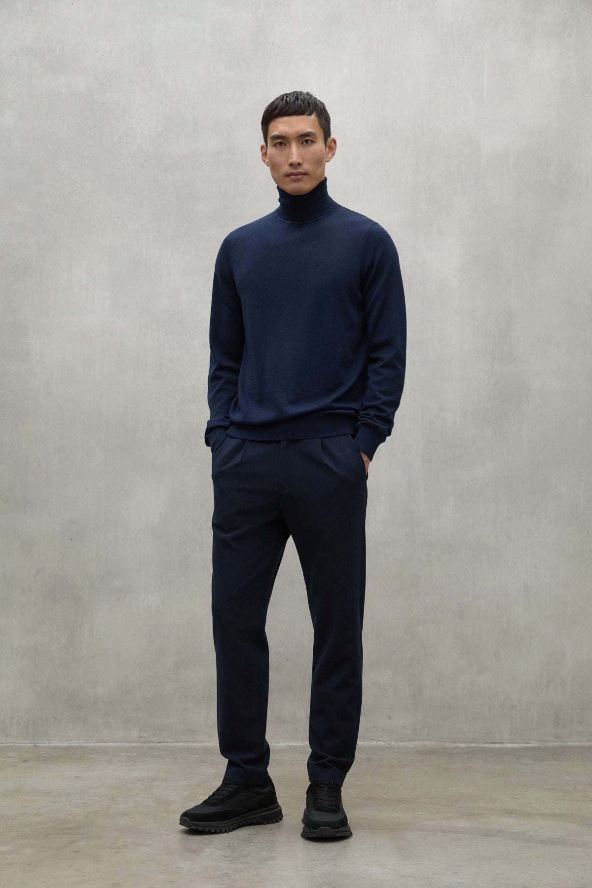 NAVY BLUE SEPIK TROUSERS